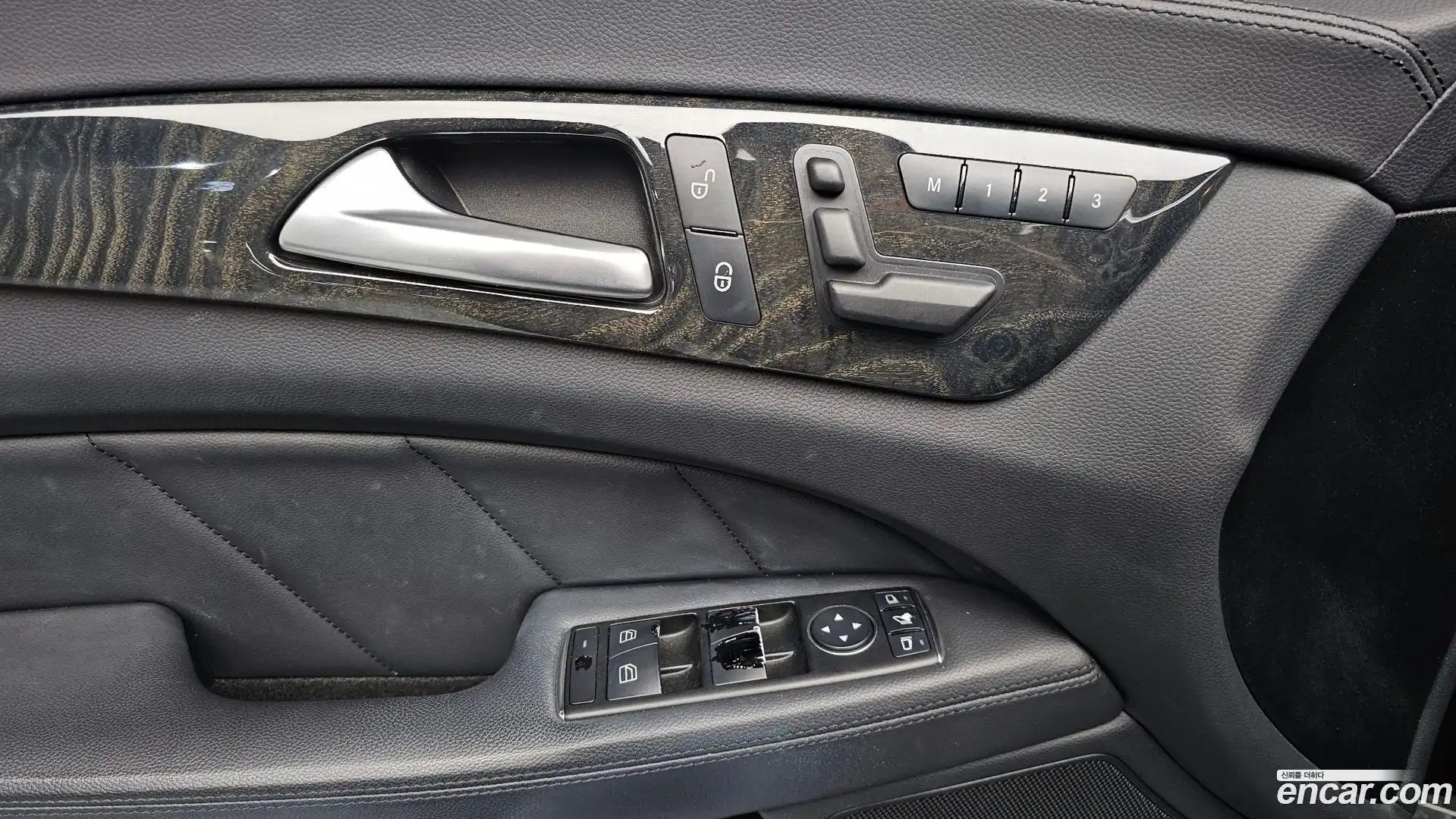 CLS-Class Mercedes-Benz 2012.5-OPTION-023