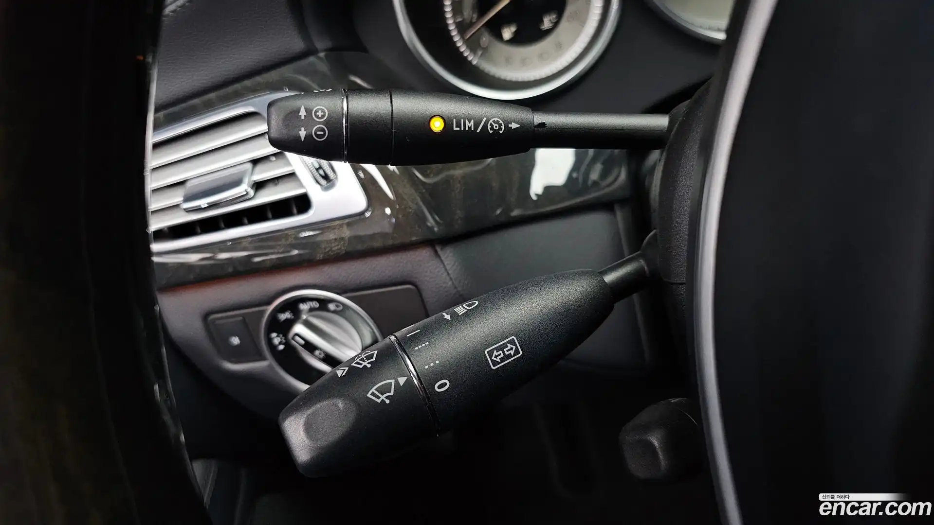 CLS-Class Mercedes-Benz 2012.5-OPTION-024