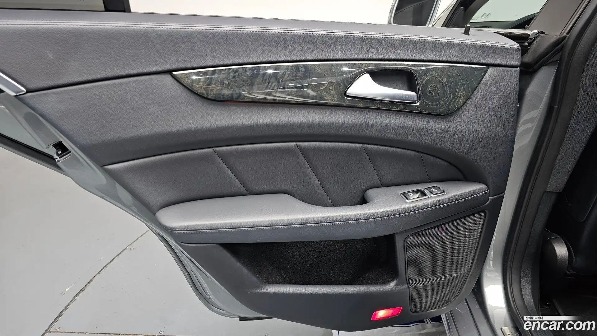 CLS-Class Mercedes-Benz 2012.5-INNER-035