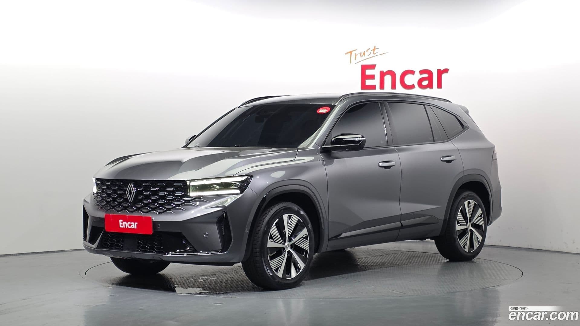 Main__Slider__Photo:Grand Koleos Renault Korea 2024.11-0