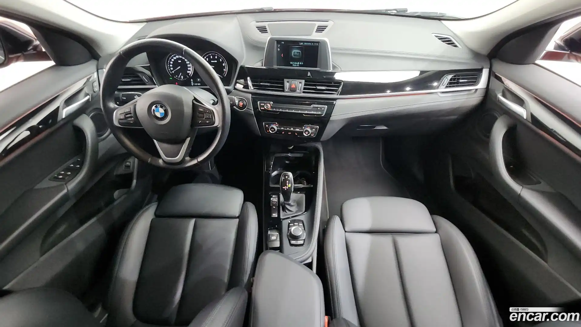 X2 (F39) BMW 2020.9-INNER-007