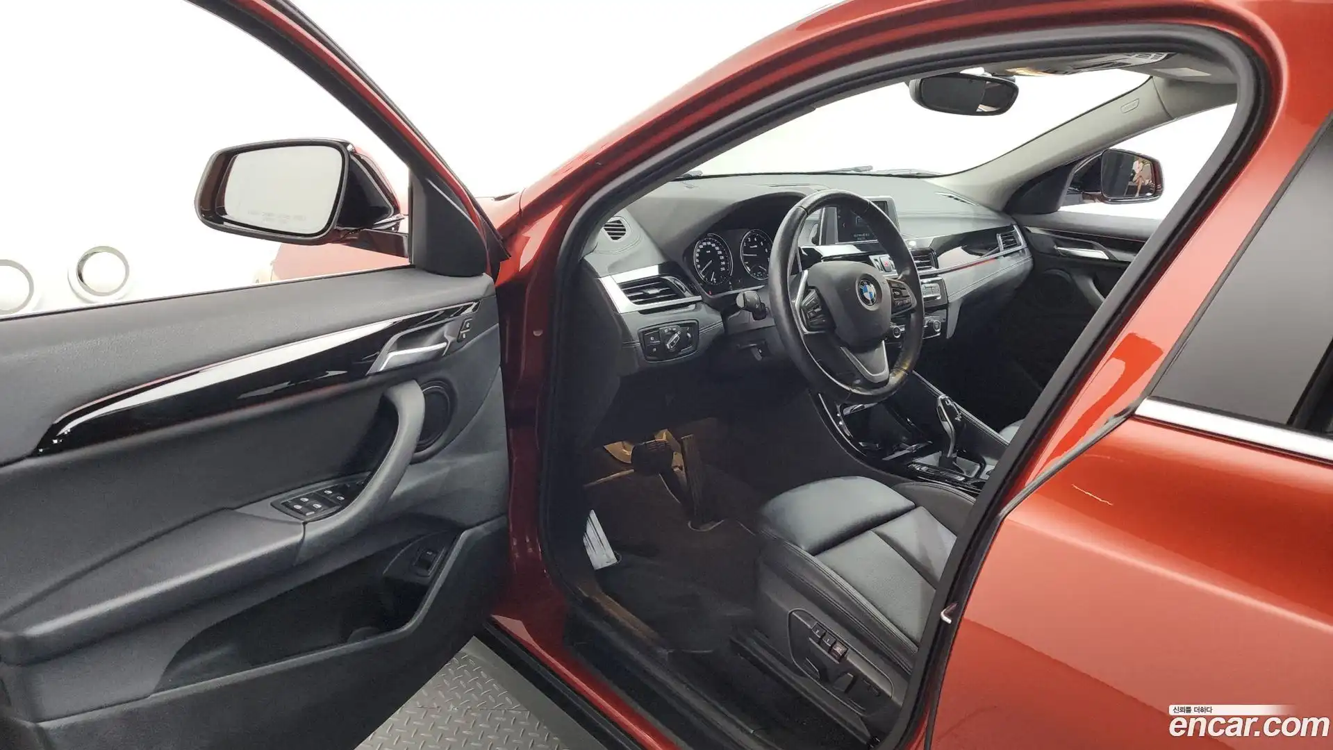 X2 (F39) BMW 2020.9-INNER-010
