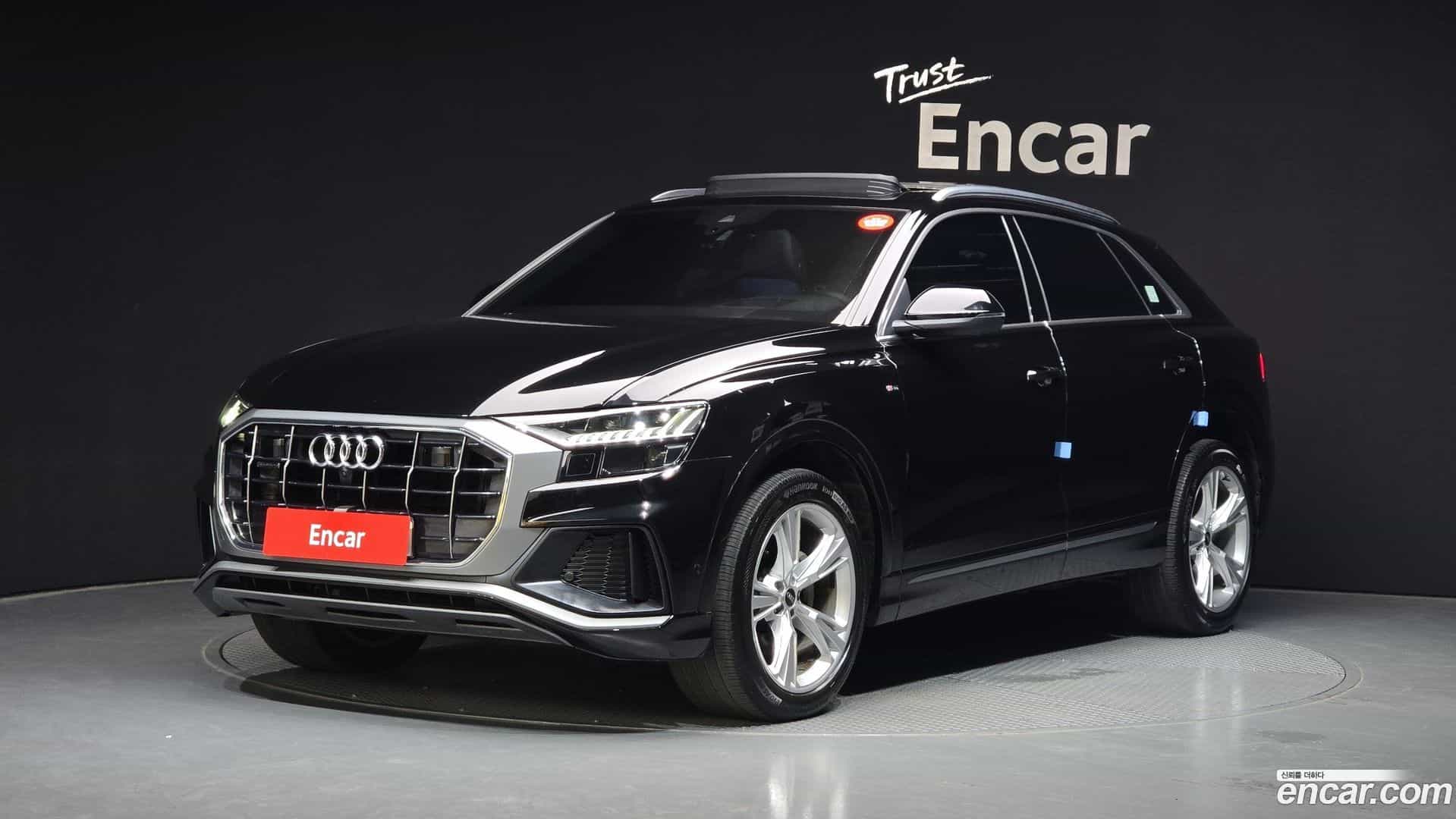 Q8 Audi 2021.11-OUTER-001