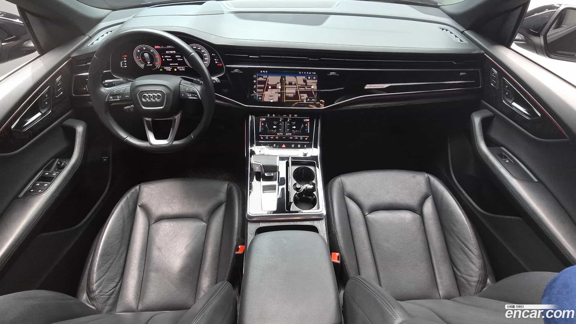 Q8 Audi 2021.11-INNER-007
