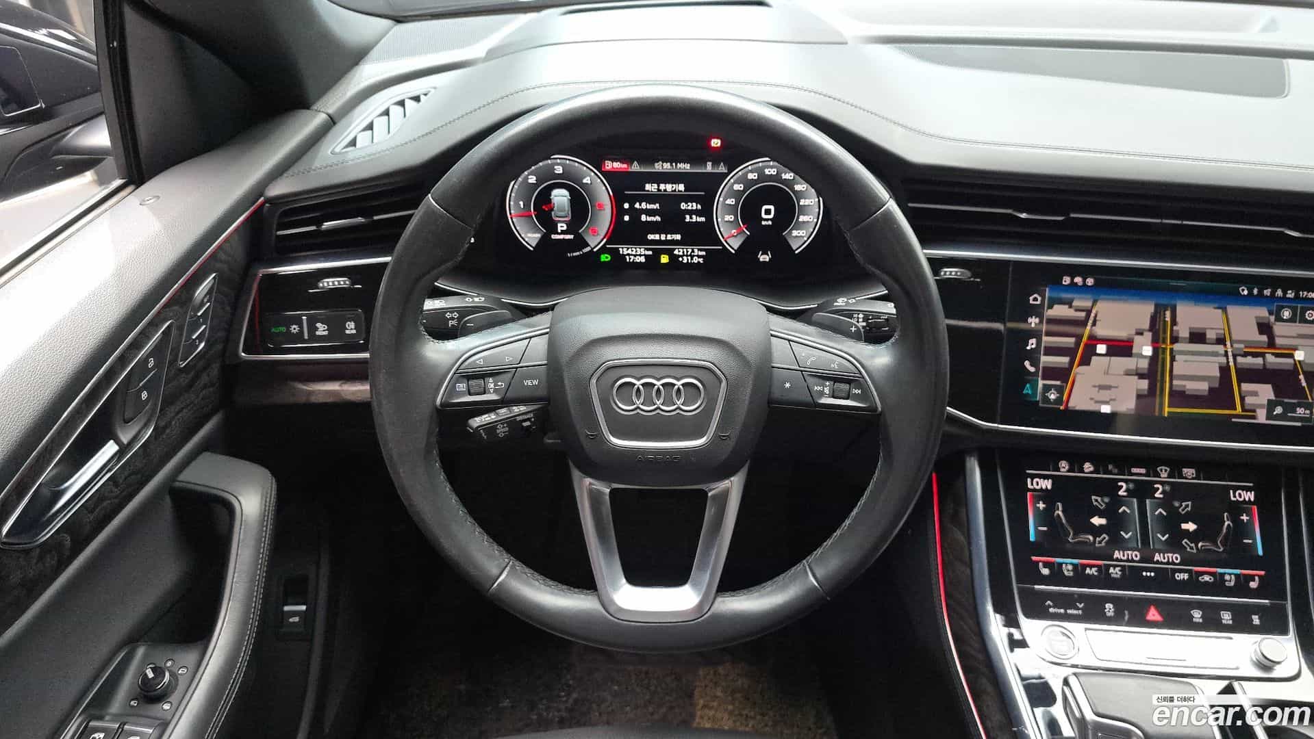 Q8 Audi 2021.11-OPTION-017