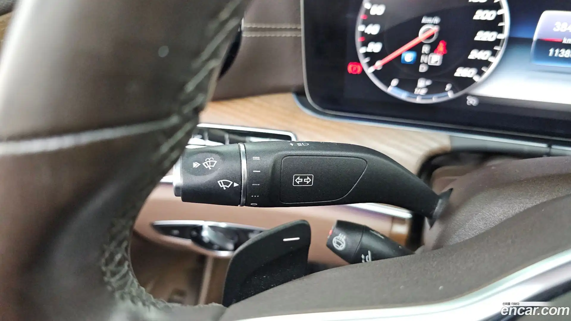 E-Class Mercedes-Benz 2019.5-OPTION-042