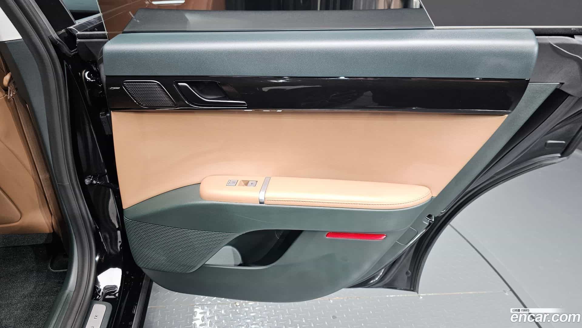 Grandeur Hyundai 2023.4-INNER-035