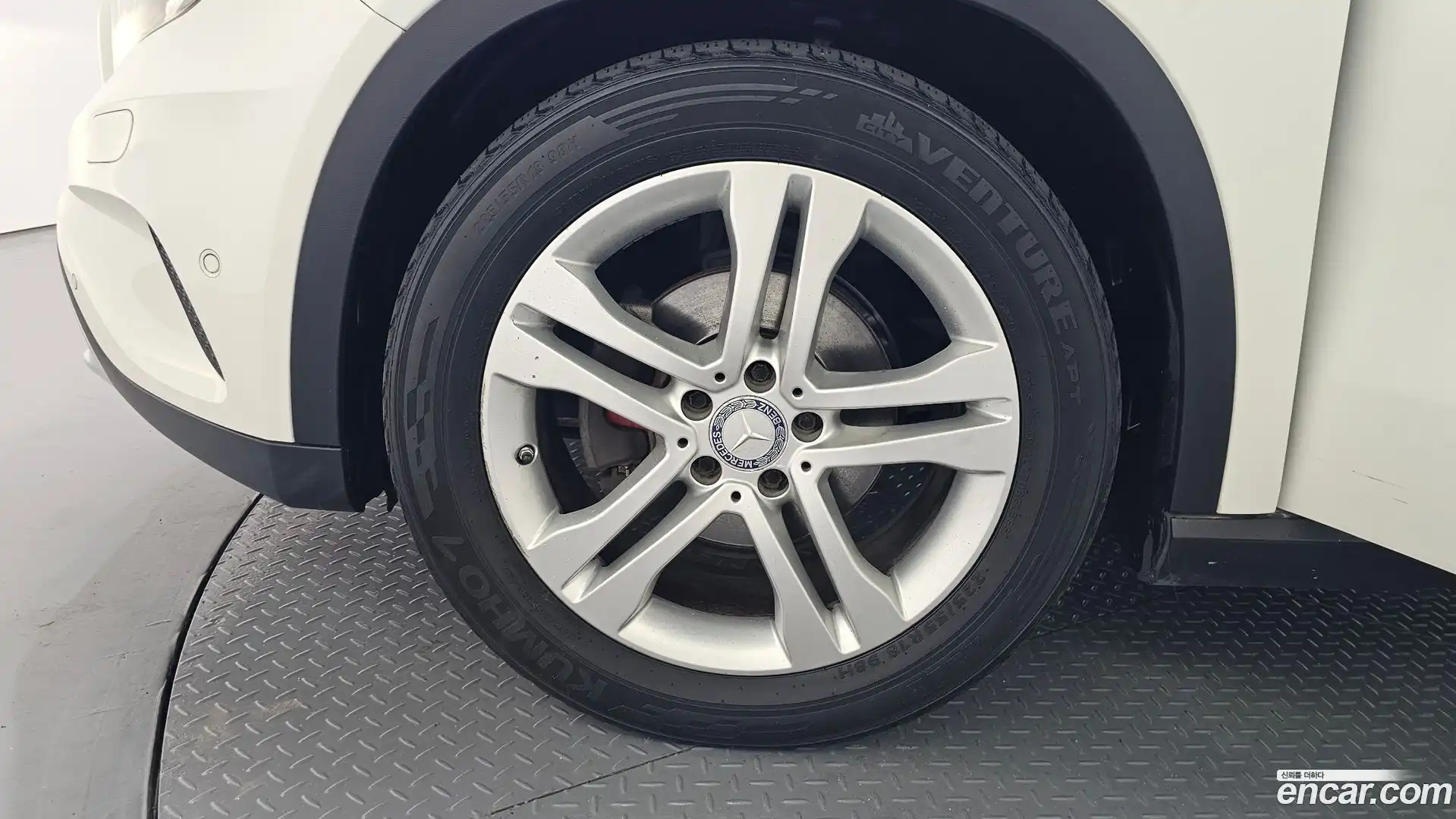 GLA-Class Mercedes-Benz 2016.7-OUTER-005