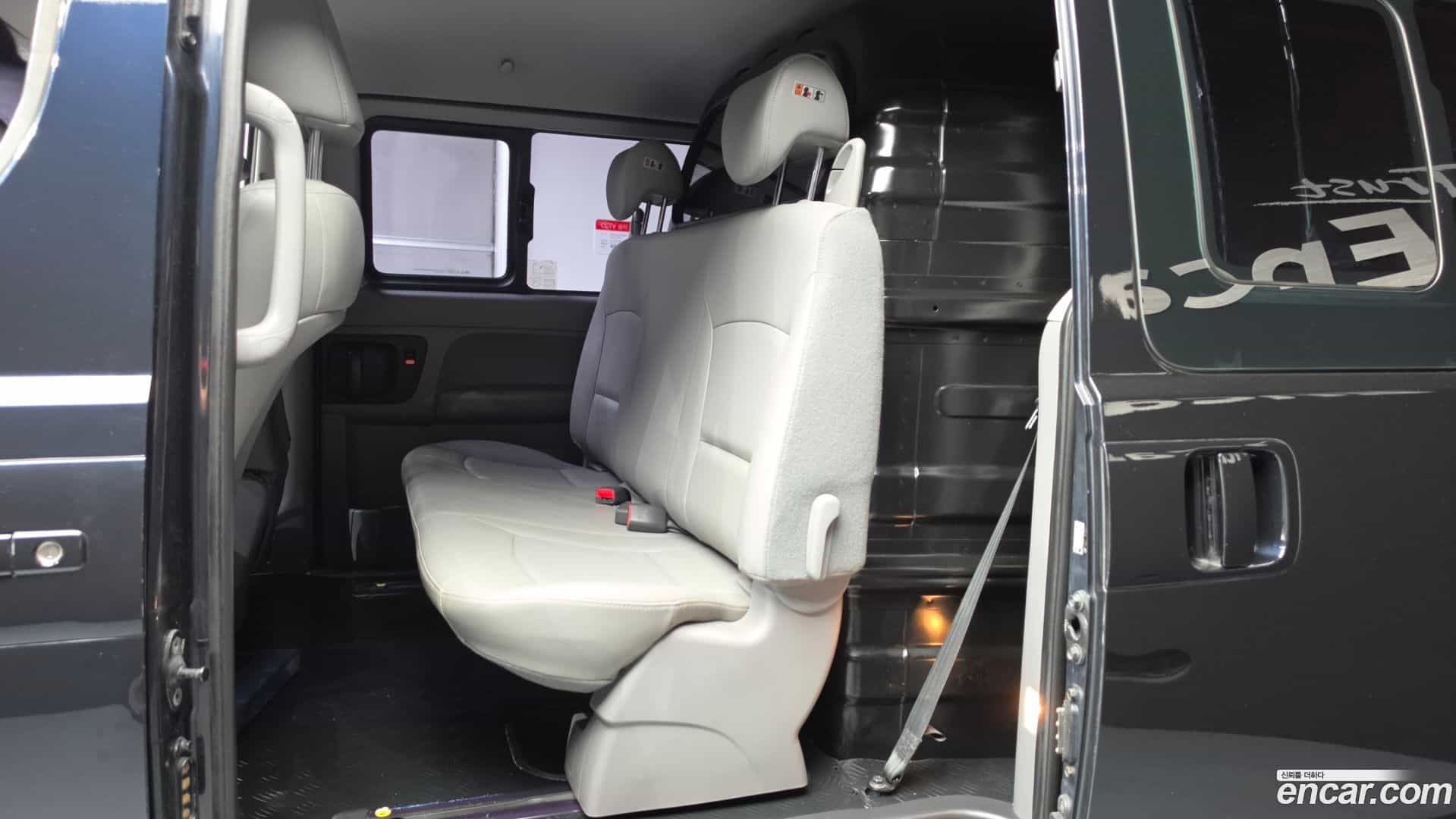 Starex Hyundai 2019.2-OPTION-015