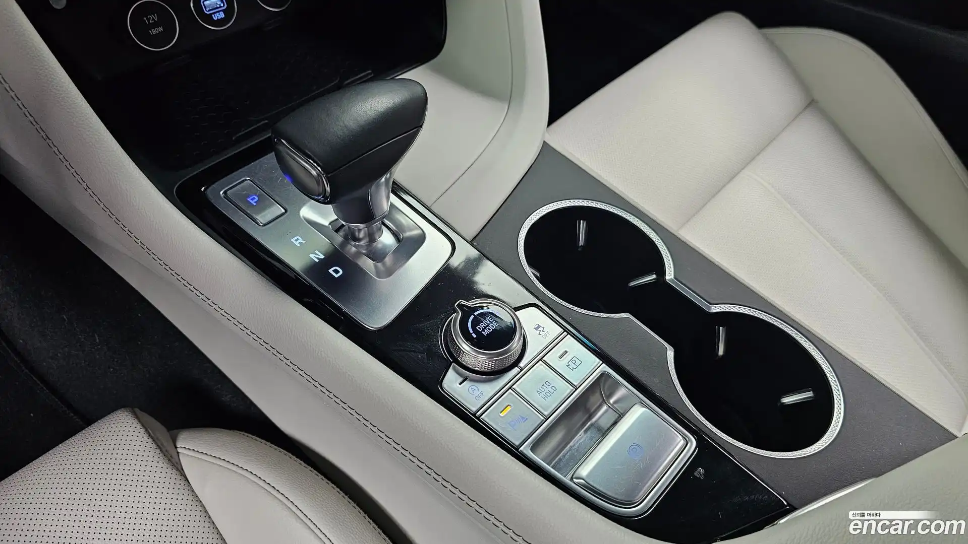G70 Genesis 2024.11-INNER-009