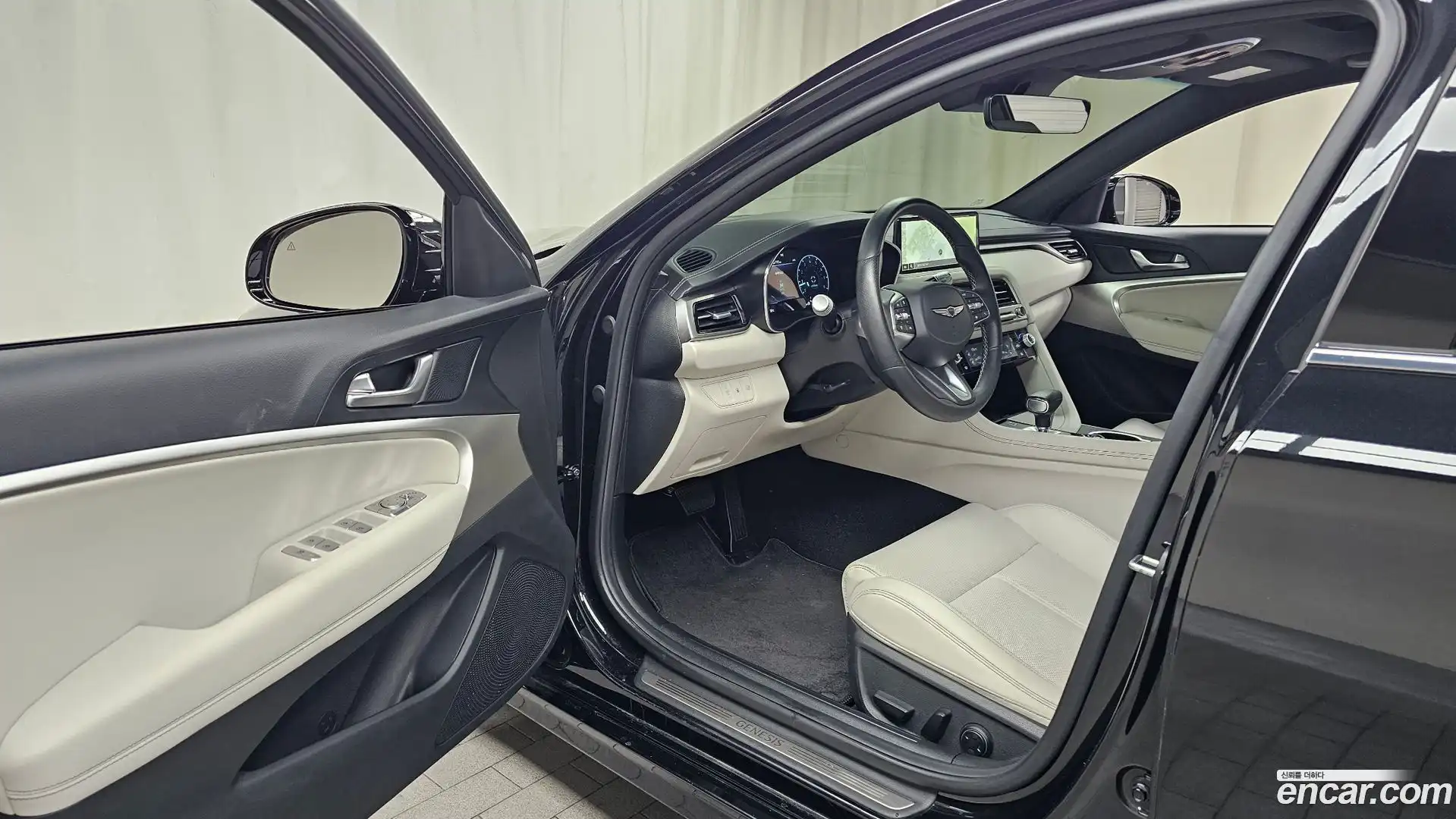 G70 Genesis 2024.11-INNER-010