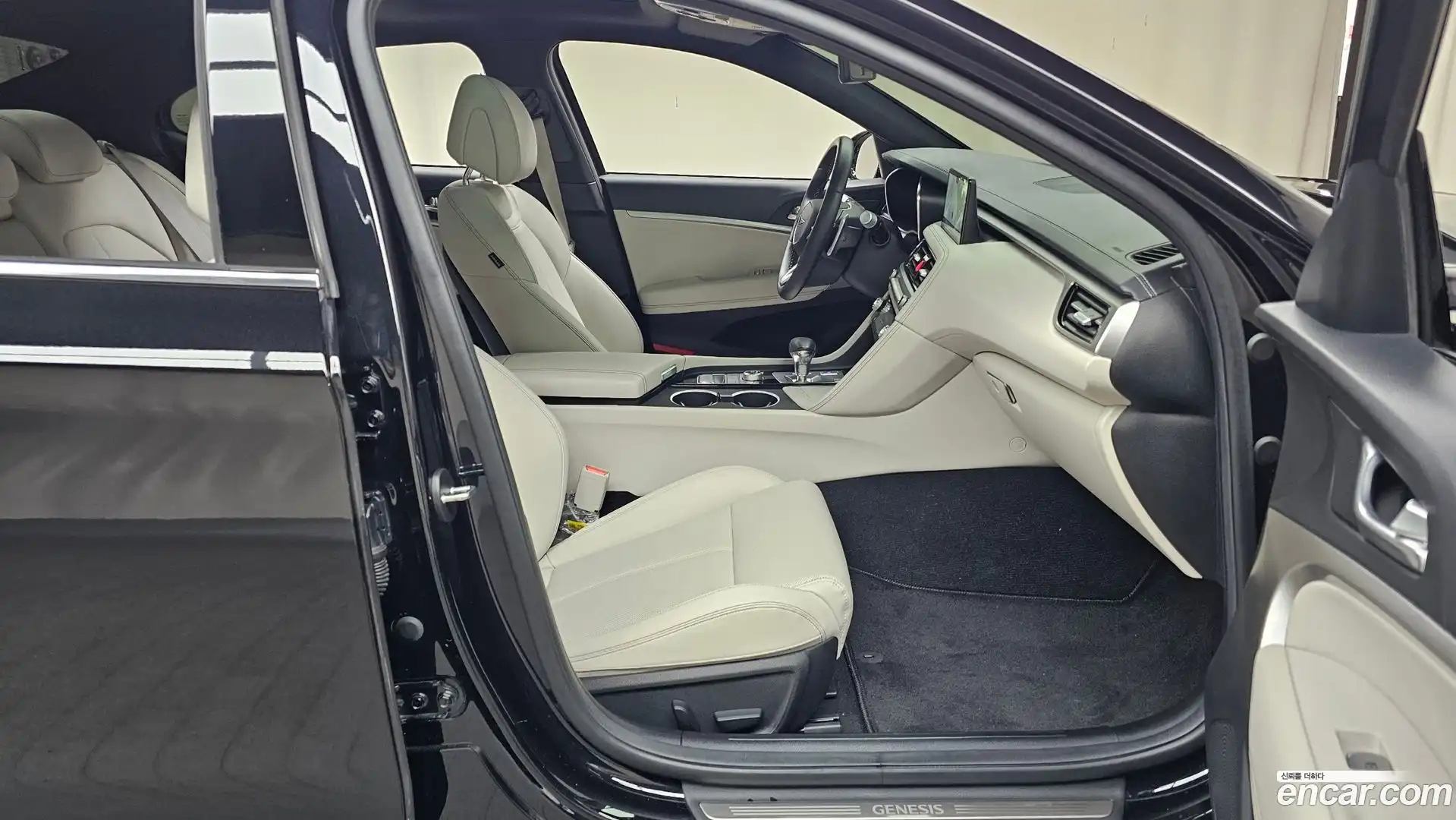 G70 Genesis 2024.11-INNER-036