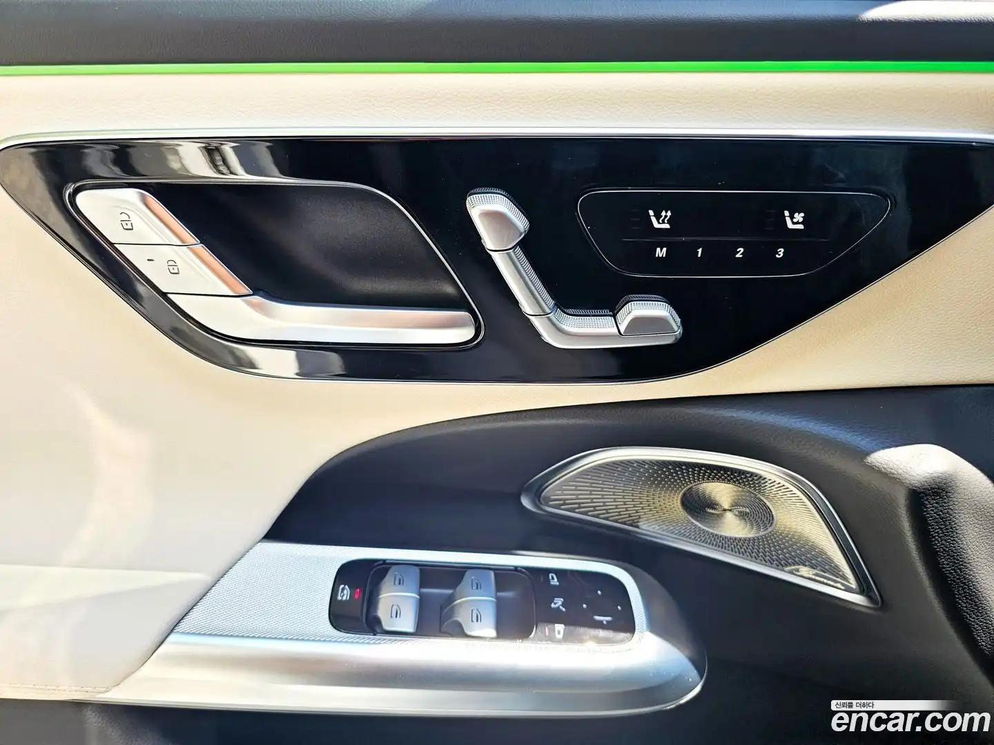 E-Class Mercedes-Benz 2025.4-OPTION-019