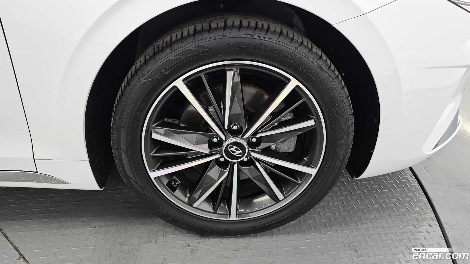 Grandeur Hyundai 2022.5-OUTER-031
