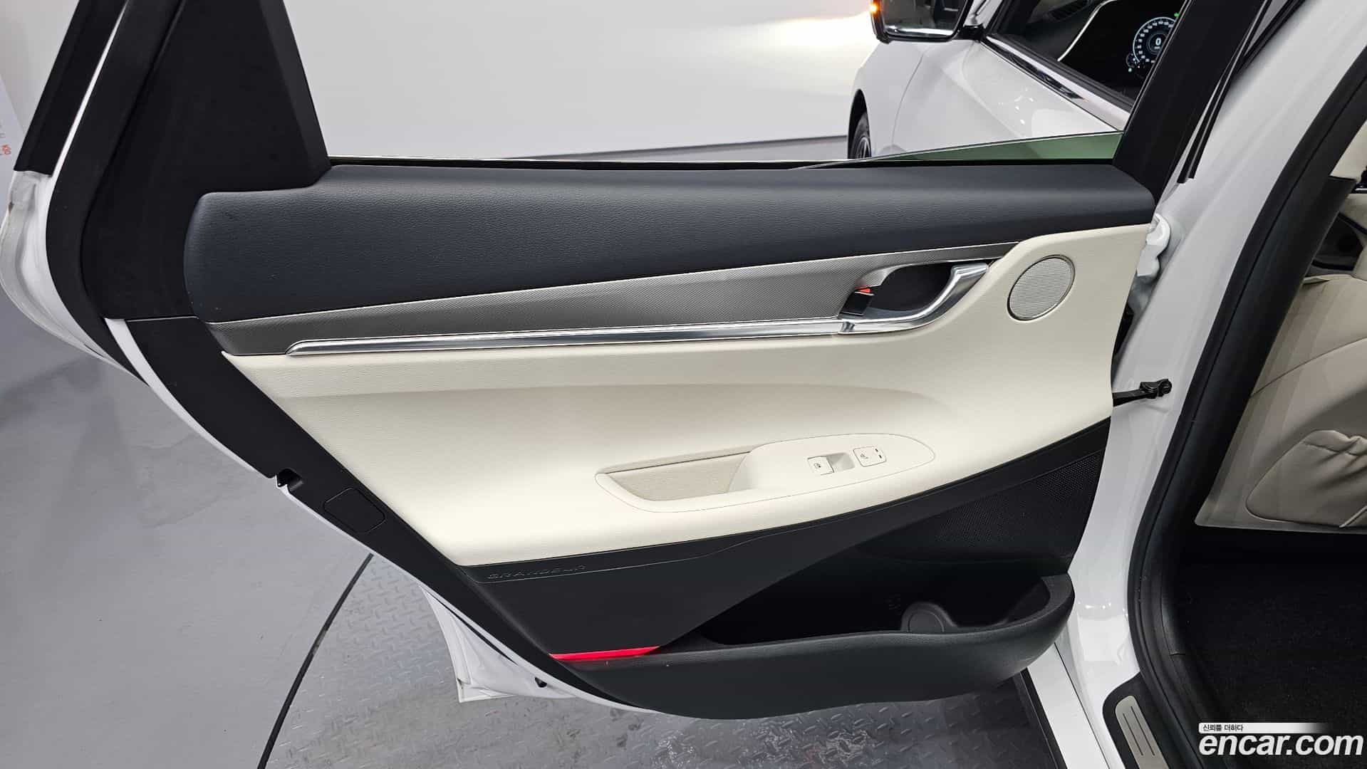 Grandeur Hyundai 2022.5-INNER-035
