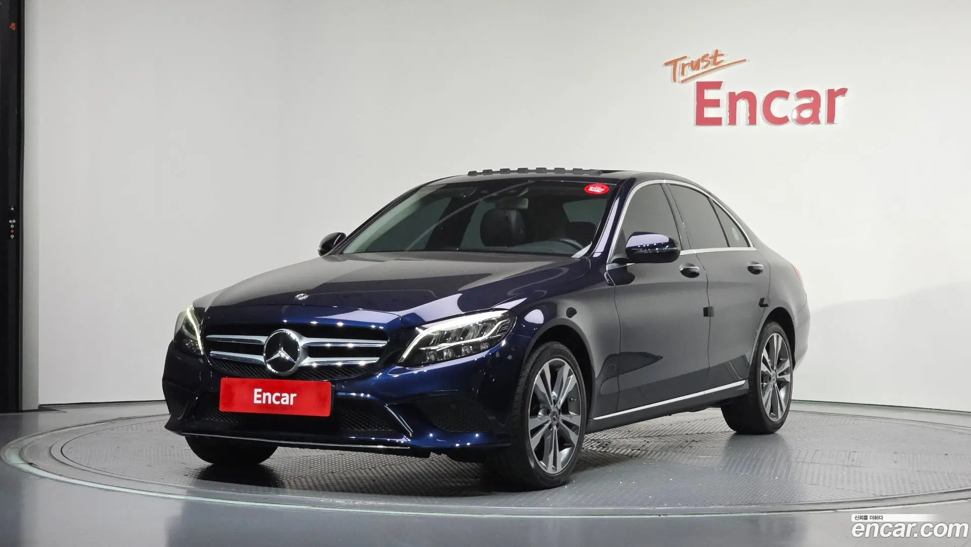 Main__Slider__Photo:C-Class Mercedes-Benz 2020.11-0