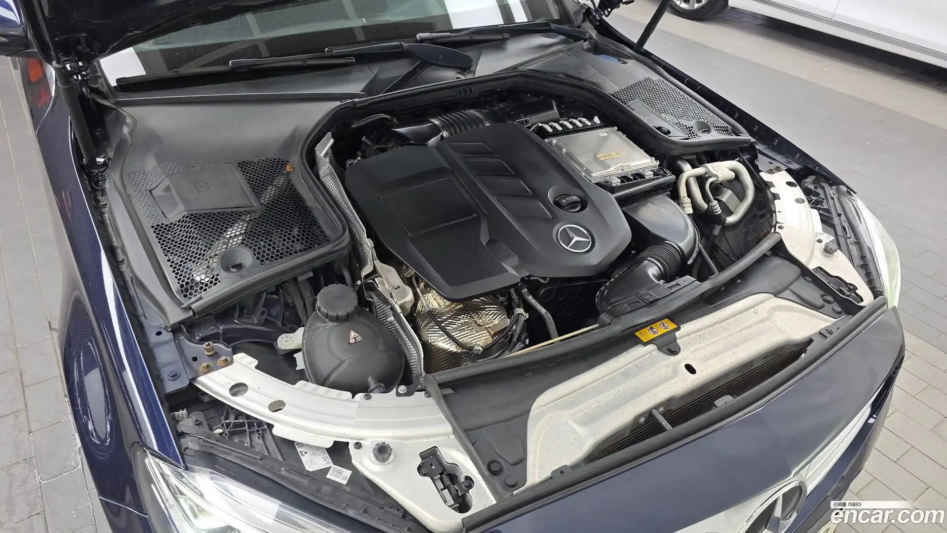C-Class Mercedes-Benz 2020.11-OUTER-006