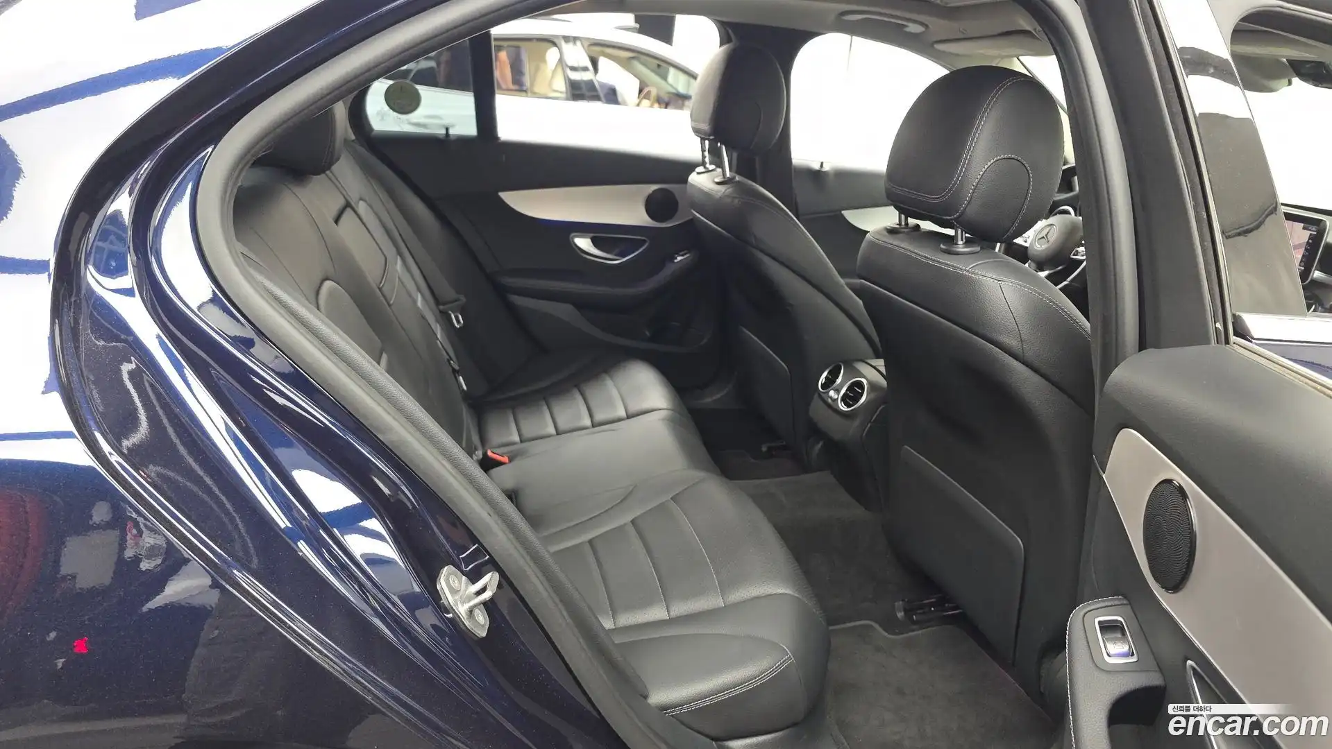 C-Class Mercedes-Benz 2020.11-OPTION-016