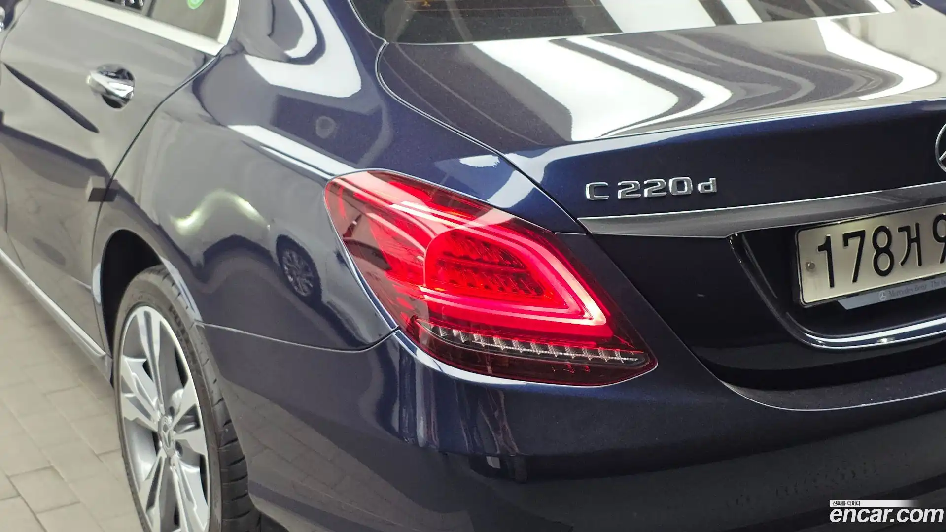 C-Class Mercedes-Benz 2020.11-OUTER-033