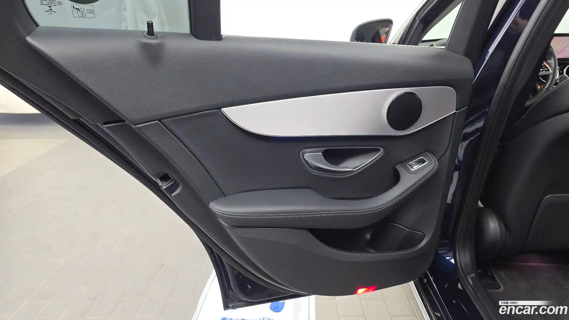 C-Class Mercedes-Benz 2020.11-INNER-035
