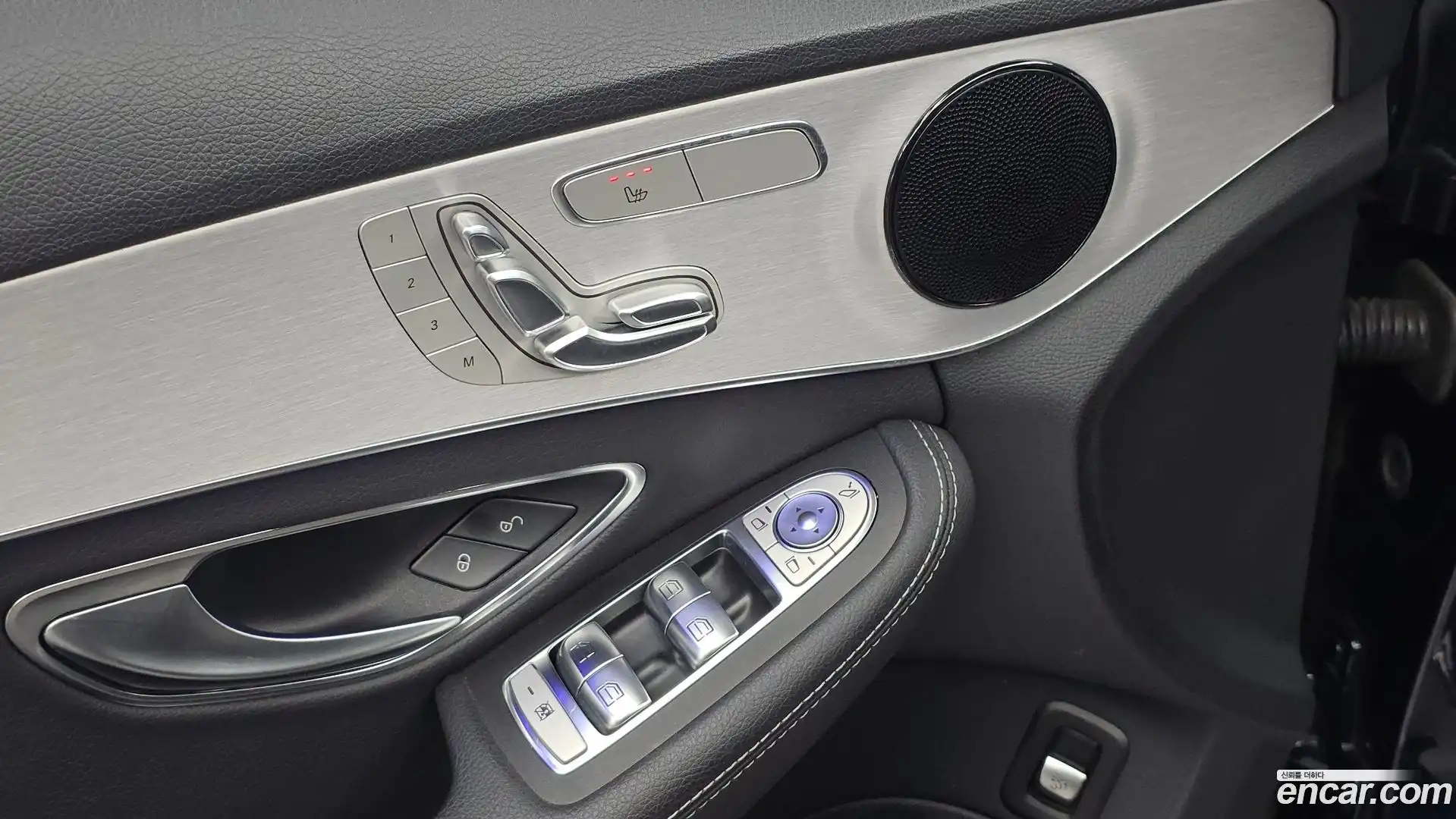 C-Class Mercedes-Benz 2020.11-OPTION-041