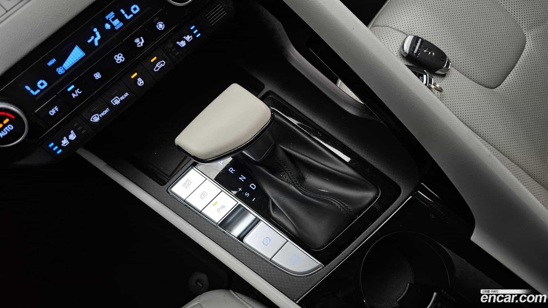 AVANTE Hyundai 2020.11-INNER-009