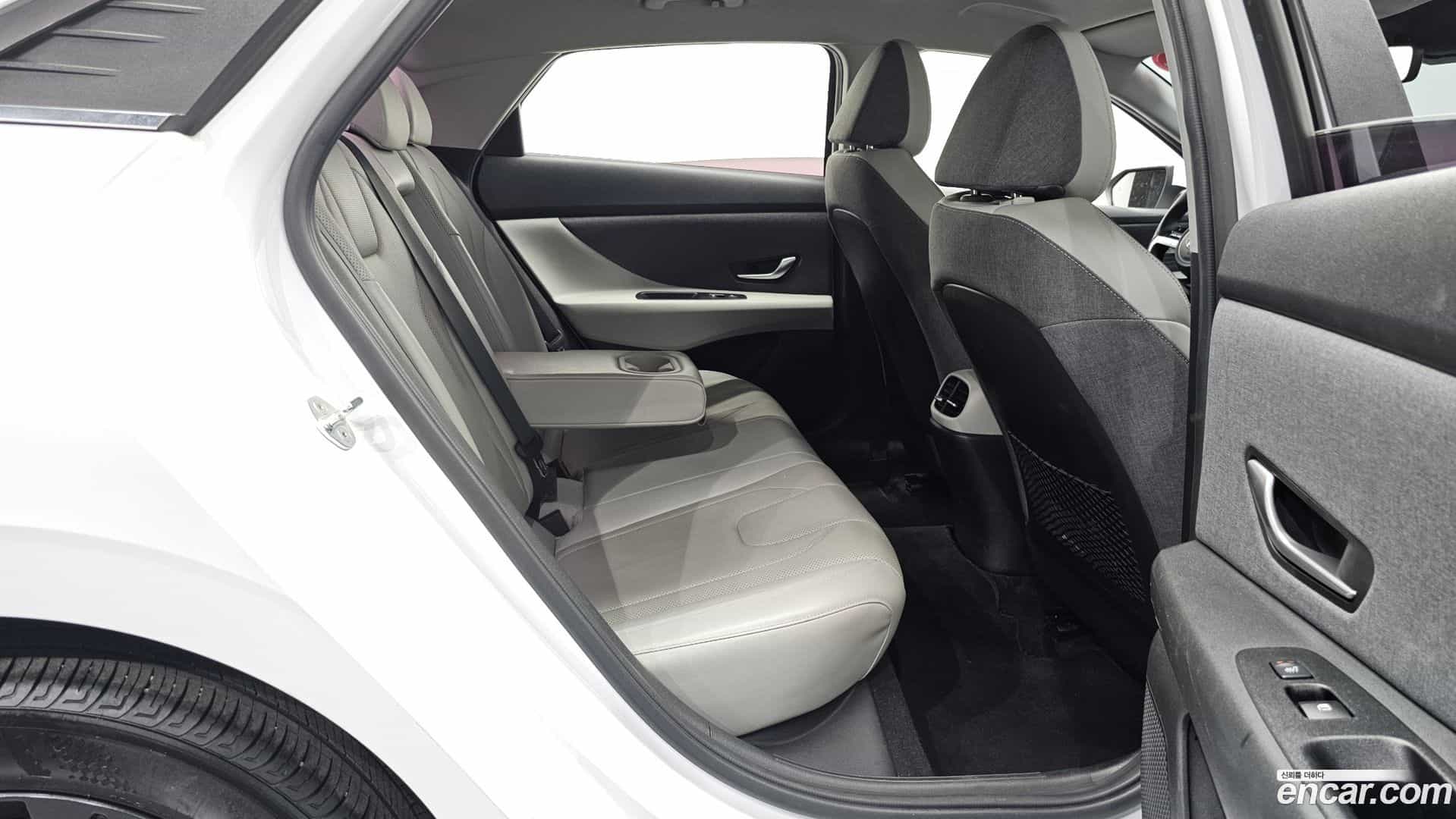 AVANTE Hyundai 2020.11-OPTION-015