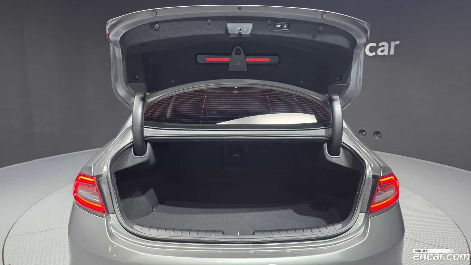Grandeur Hyundai 2017.5-OPTION-024