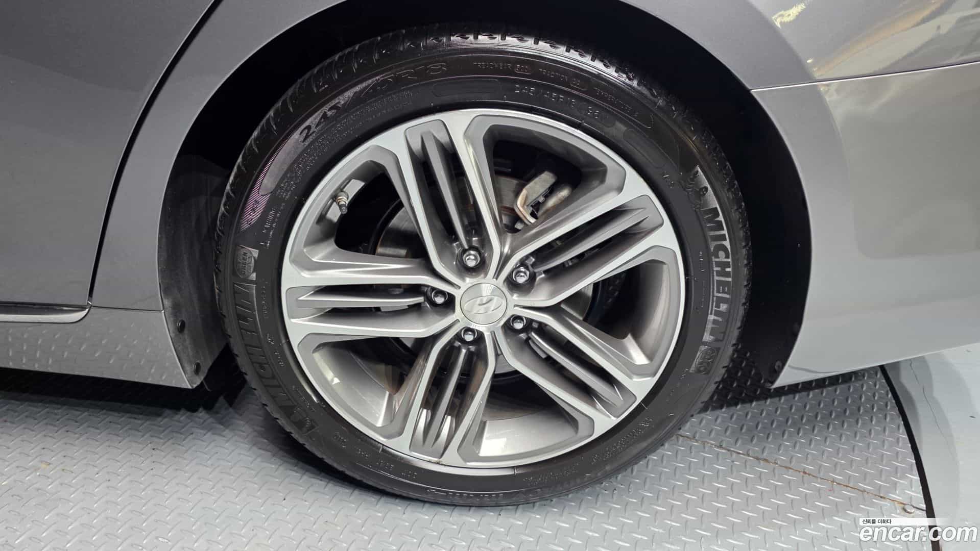 Grandeur Hyundai 2017.5-OUTER-031