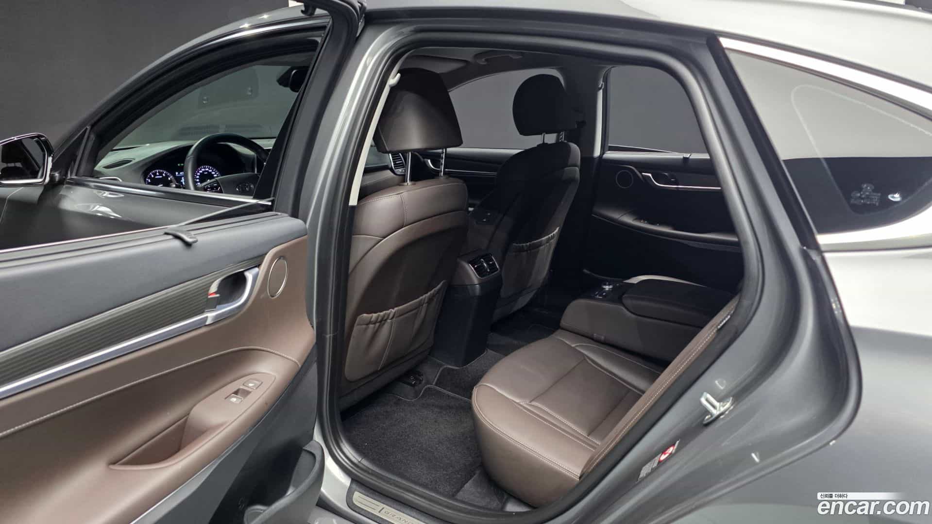 Grandeur Hyundai 2017.5-INNER-036