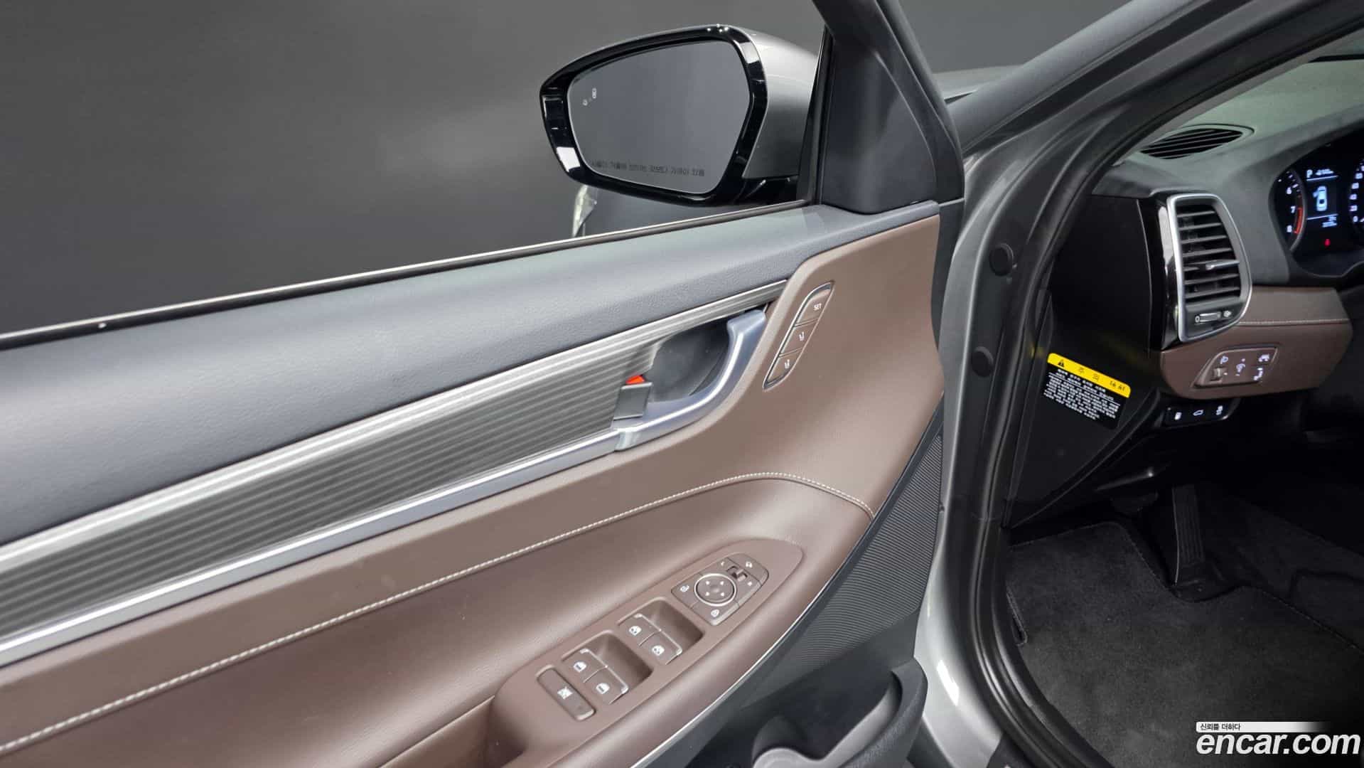 Grandeur Hyundai 2017.5-OPTION-041