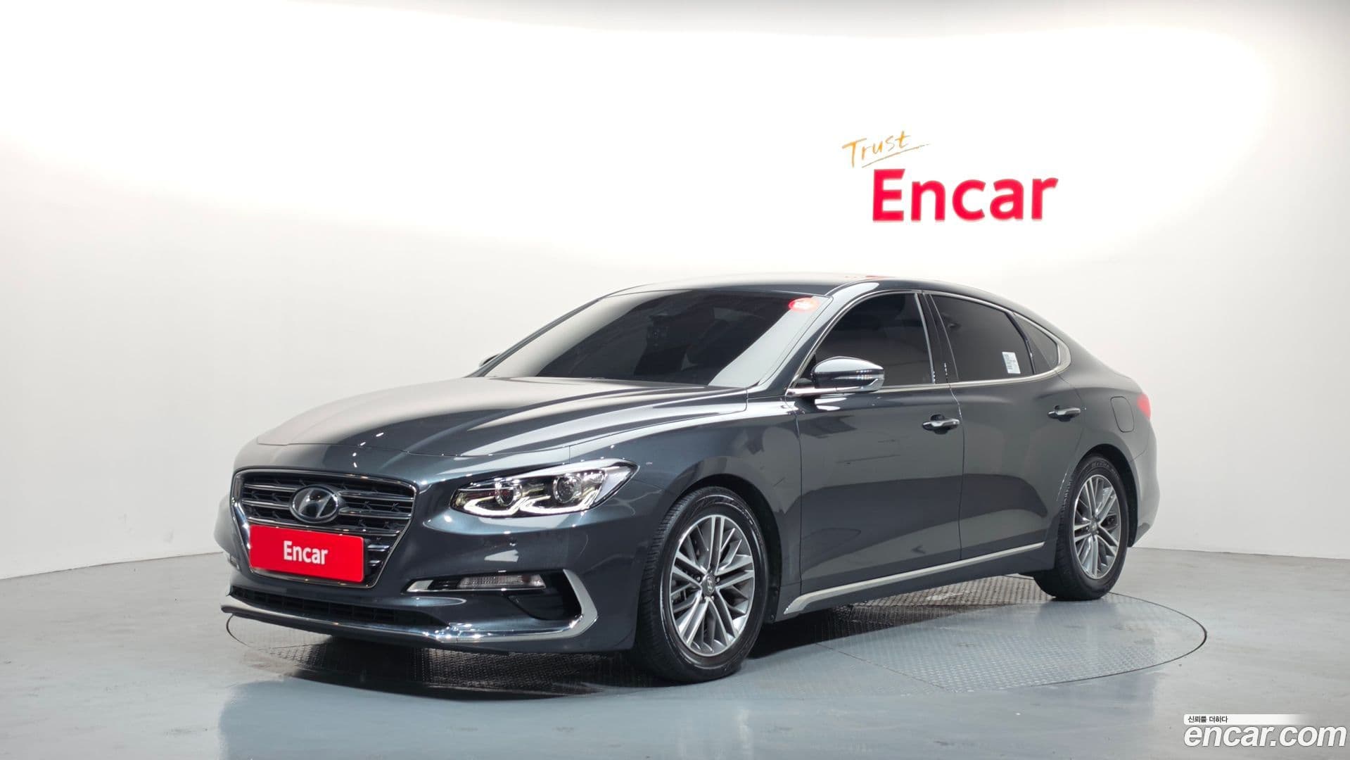 Main__Slider__Photo:Grandeur Hyundai 2019.2-0