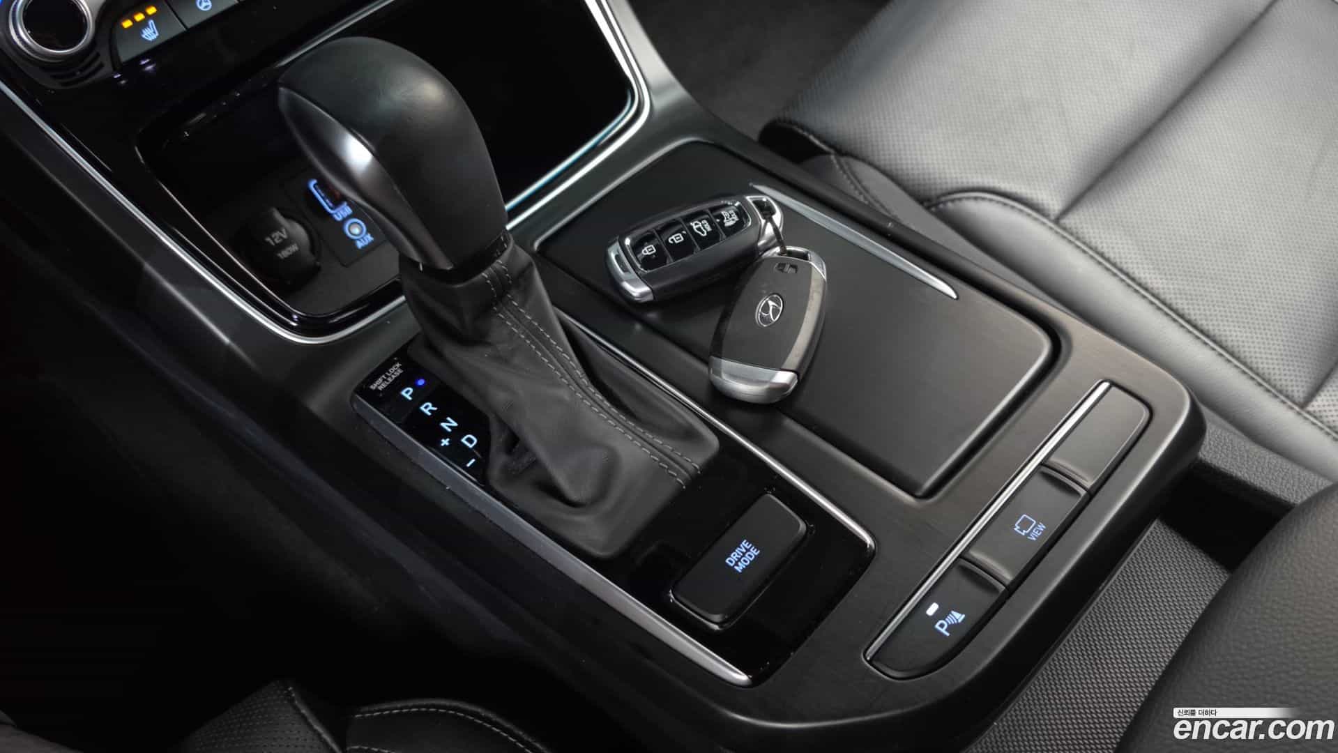 Grandeur Hyundai 2019.2-INNER-009