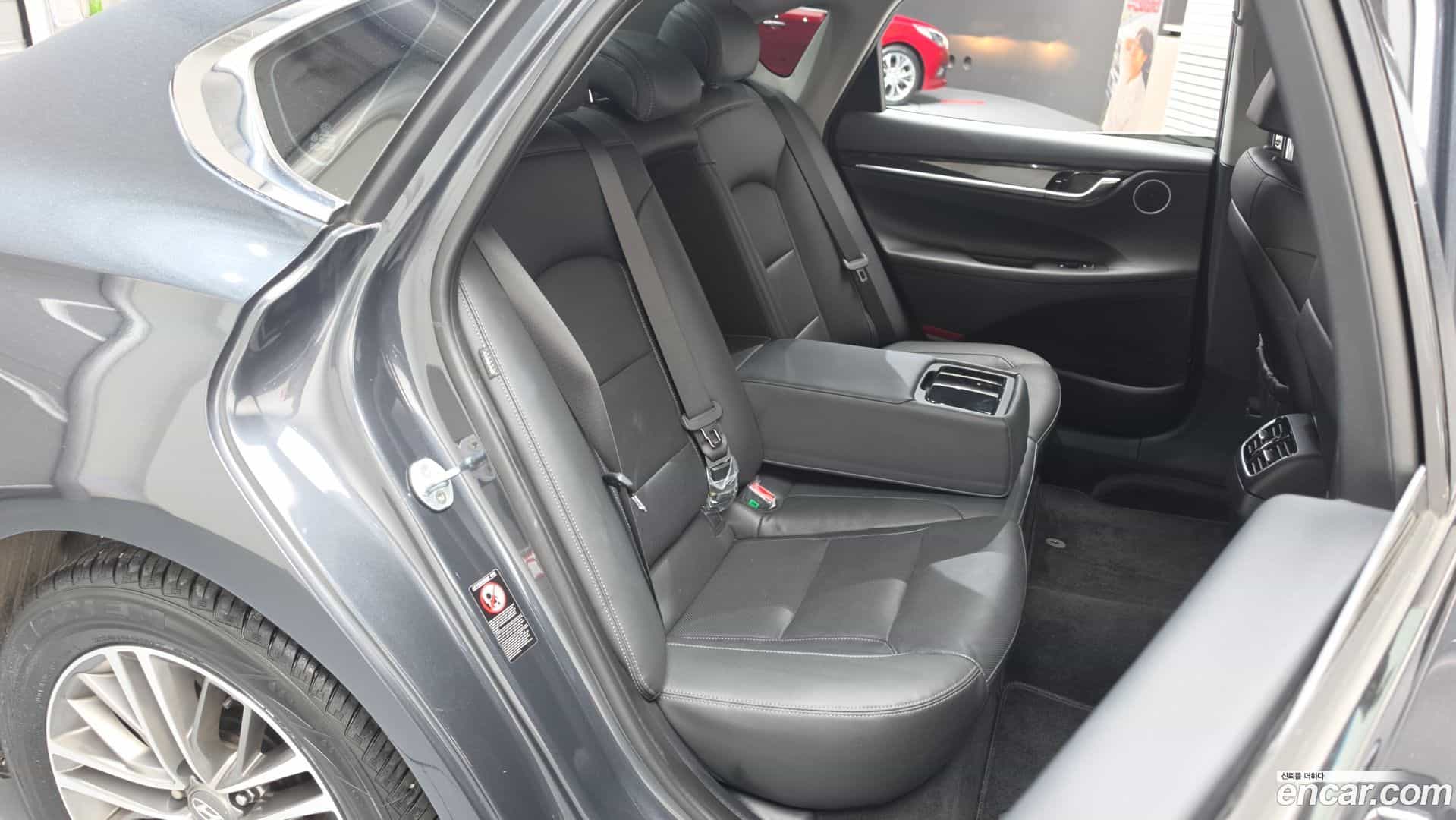 Grandeur Hyundai 2019.2-OPTION-015