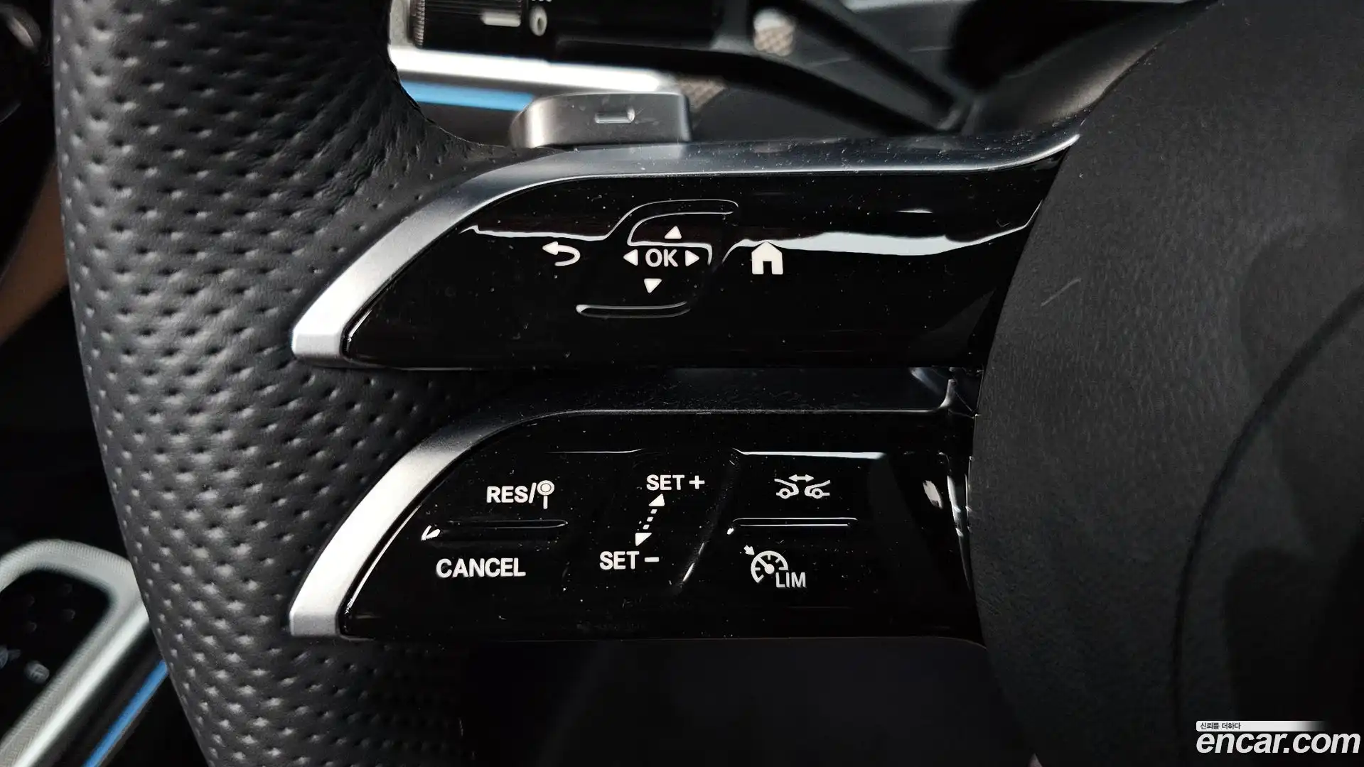 CLE-Class Mercedes-Benz 2025.1-OPTION-040