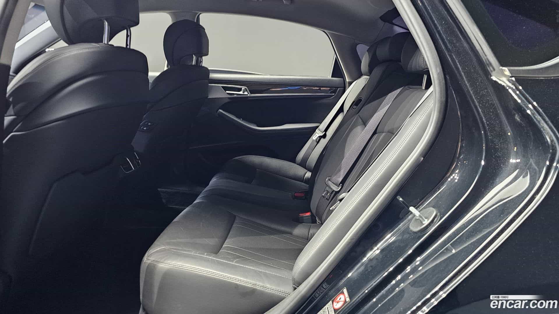 G80 Genesis 2016.9-INNER-036