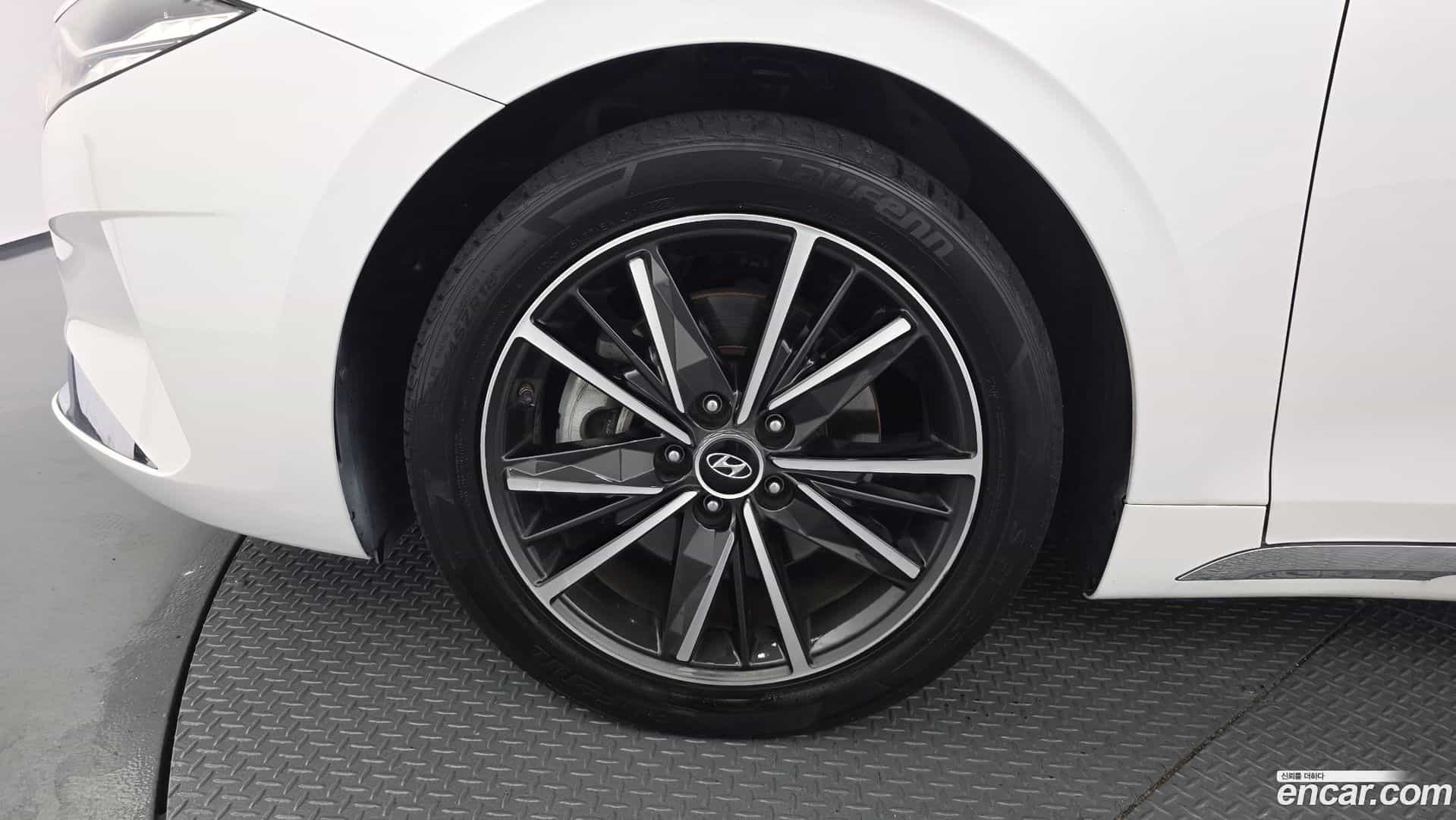 Grandeur Hyundai 2019.11-OUTER-005