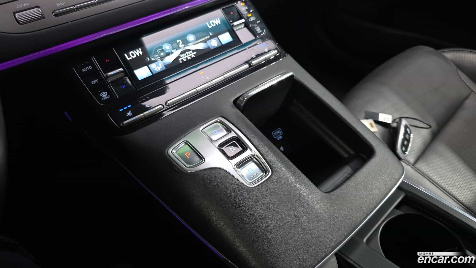 Grandeur Hyundai 2019.11-INNER-009