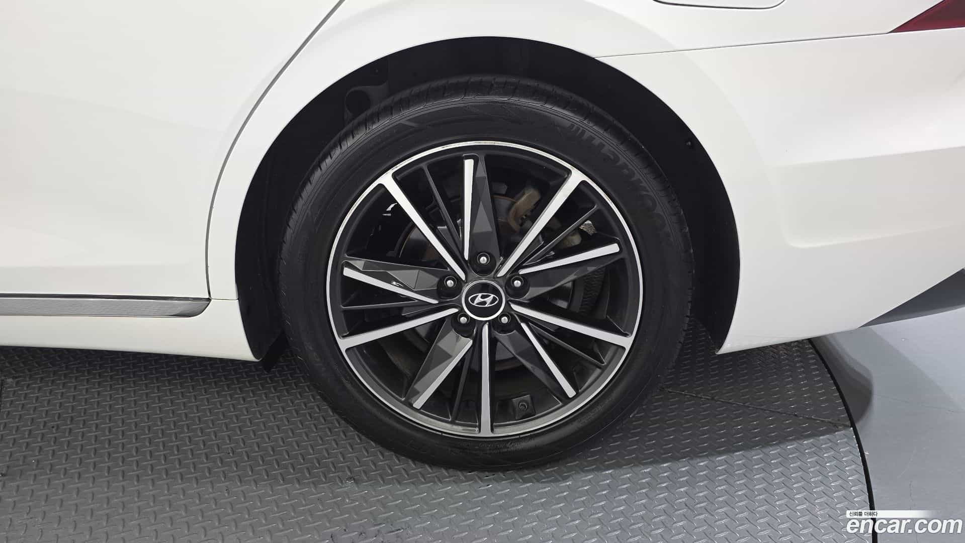 Grandeur Hyundai 2019.11-OUTER-031