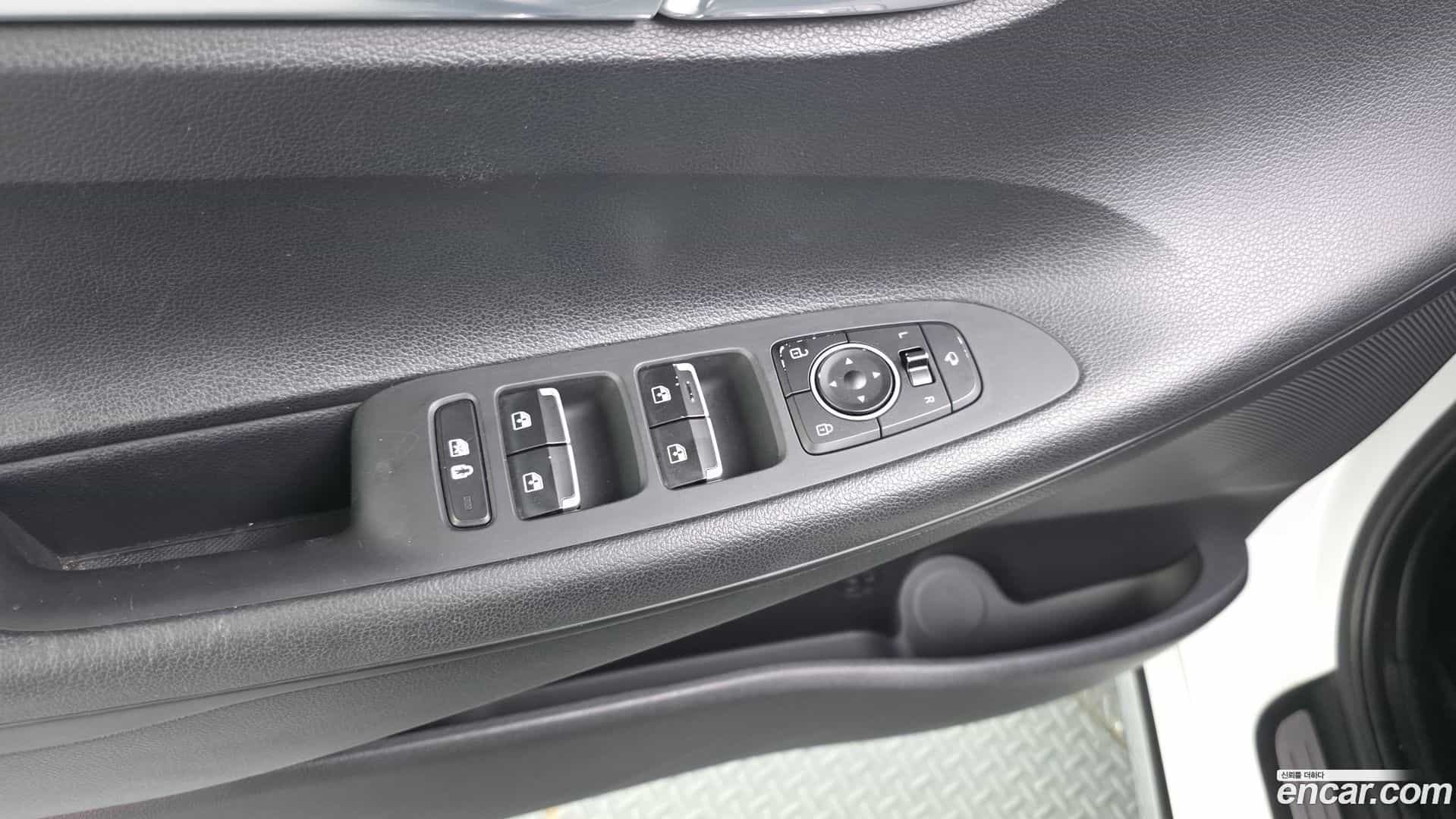 Grandeur Hyundai 2019.11-OPTION-043
