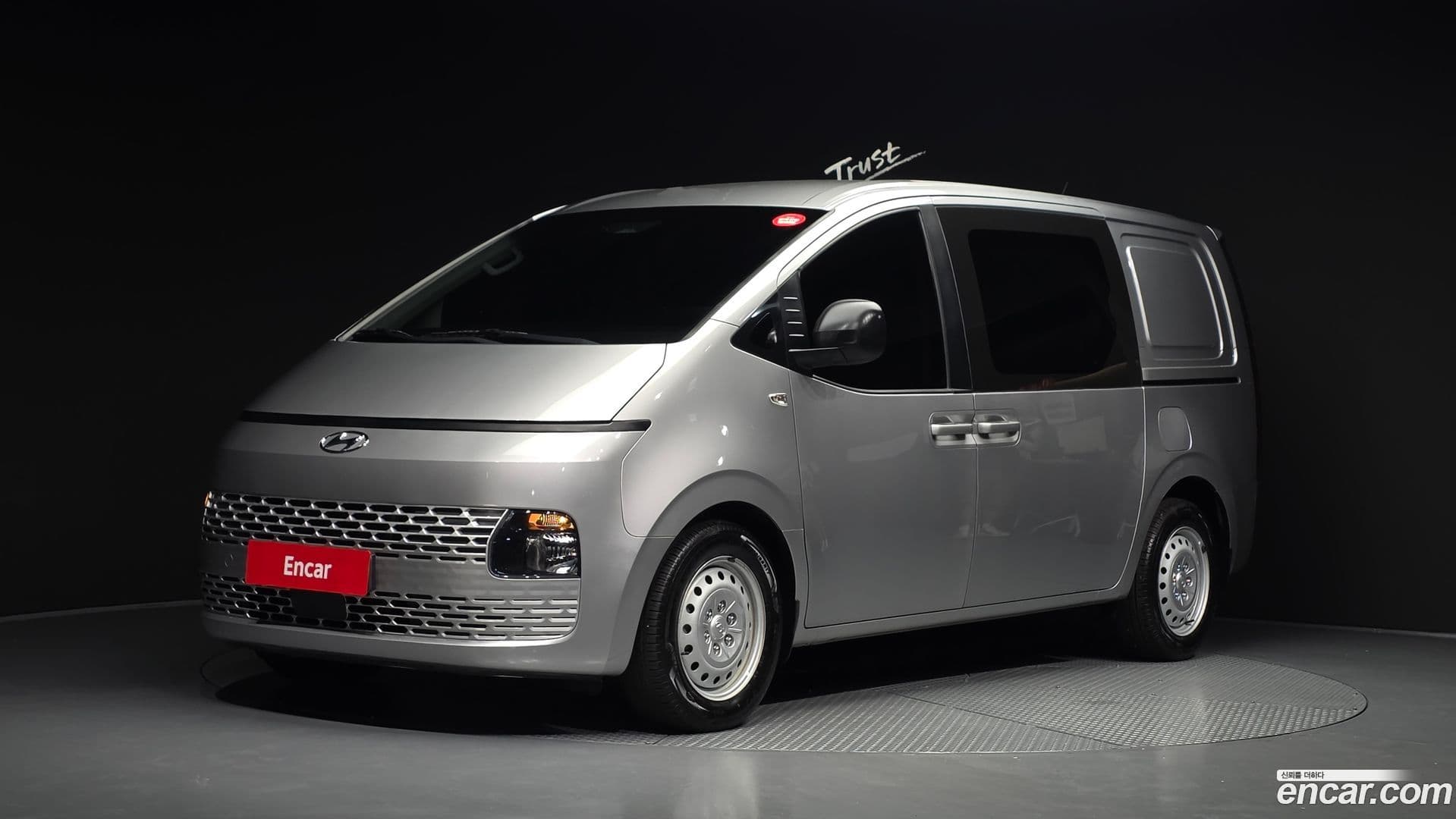 Main__Slider__Photo:Staria Hyundai 2022.9-0