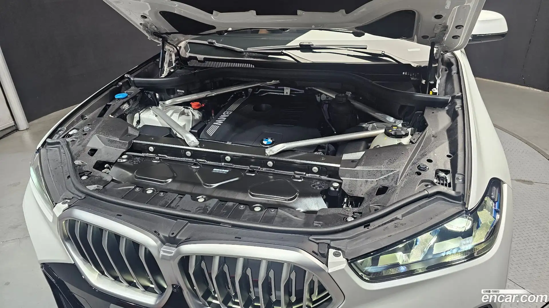 X6 BMW 2023.10-OUTER-006
