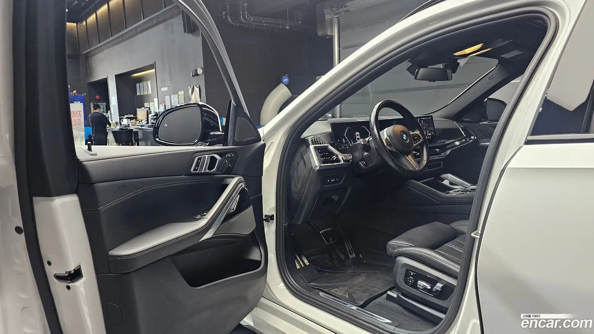 X6 BMW 2023.10-INNER-010