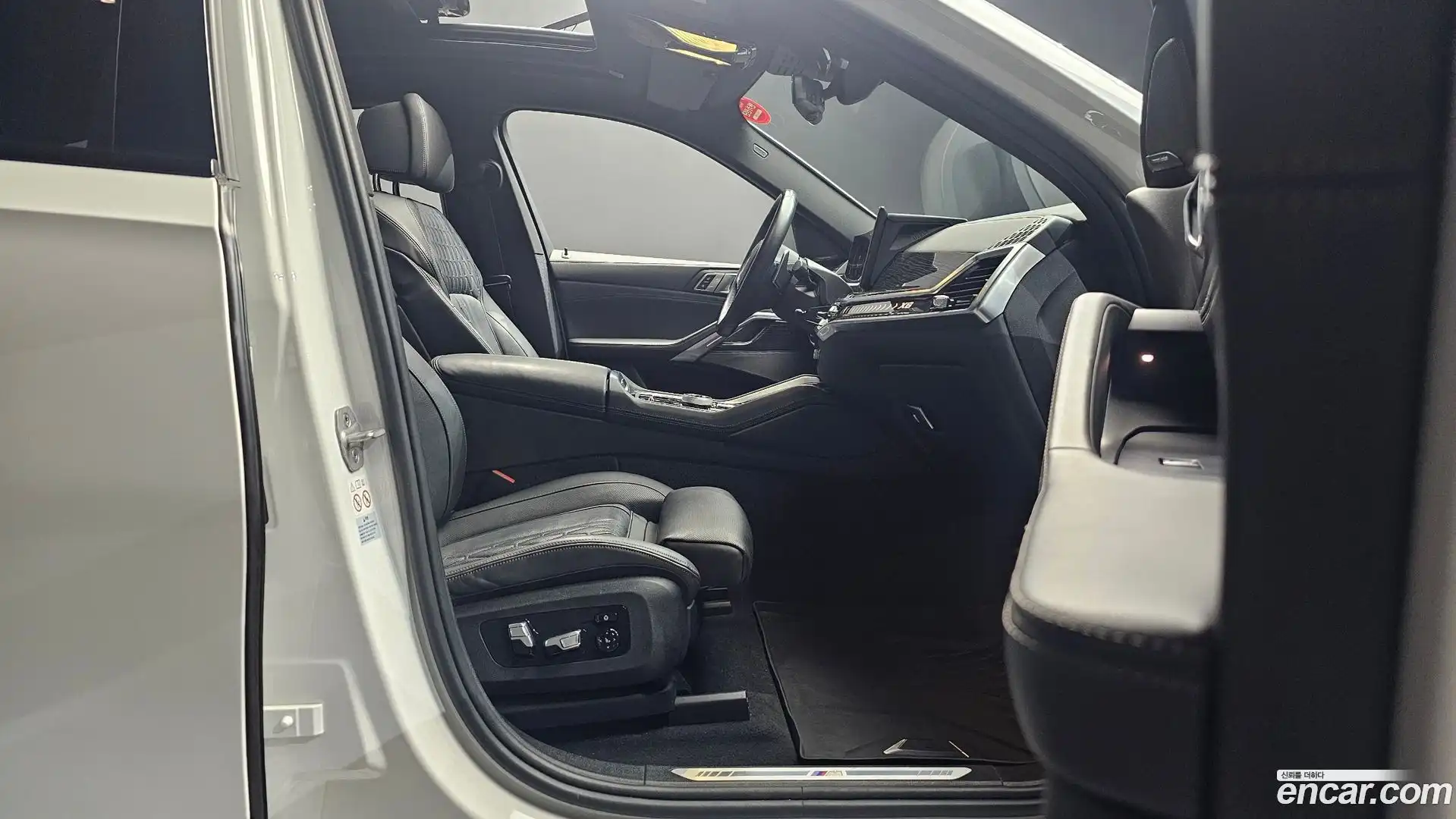 X6 BMW 2023.10-INNER-036