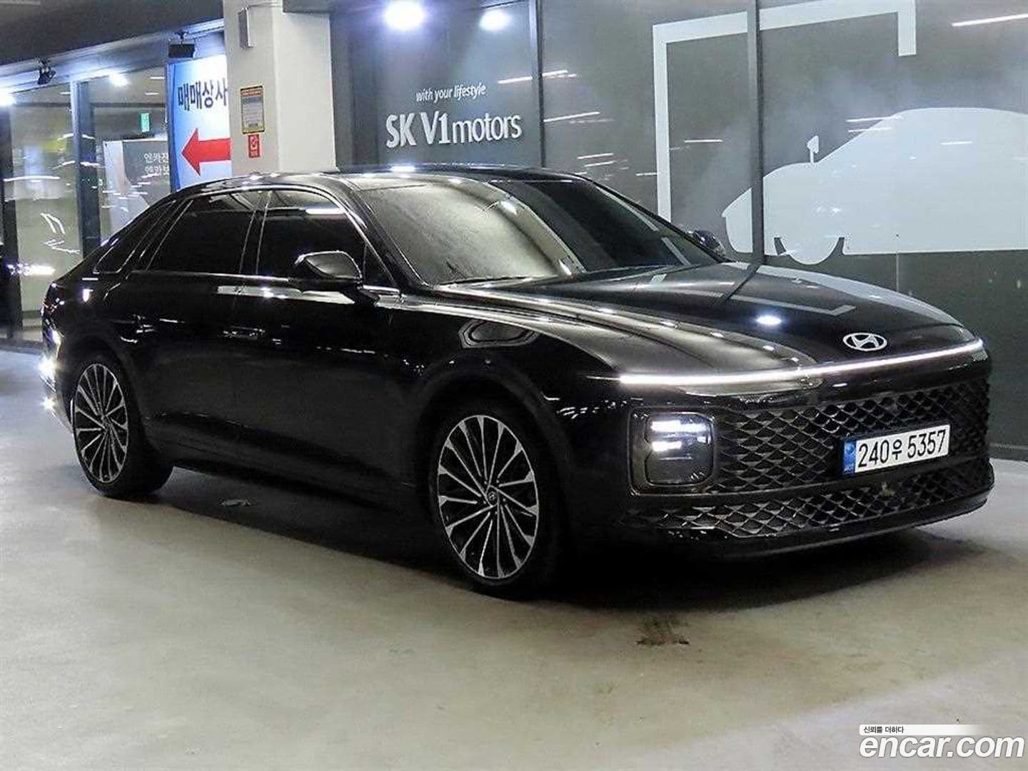 Main__Slider__Photo:Grandeur Hyundai 2023.1-0