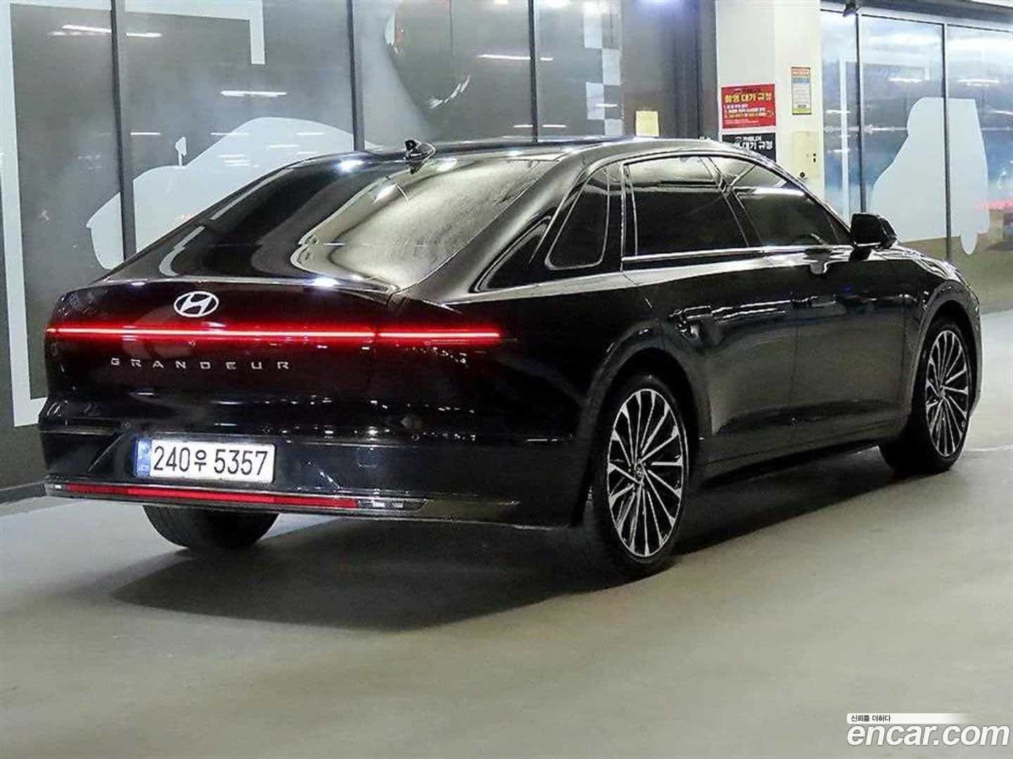 Grandeur Hyundai 2023.1-OUTER-004