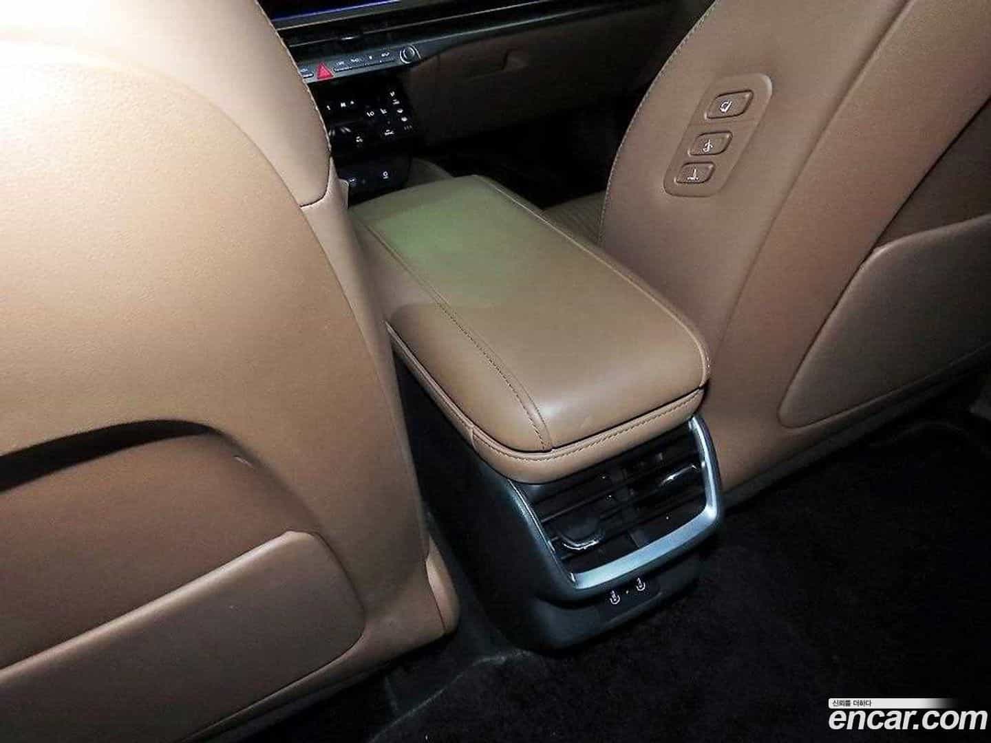 Grandeur Hyundai 2023.1-OPTION-019