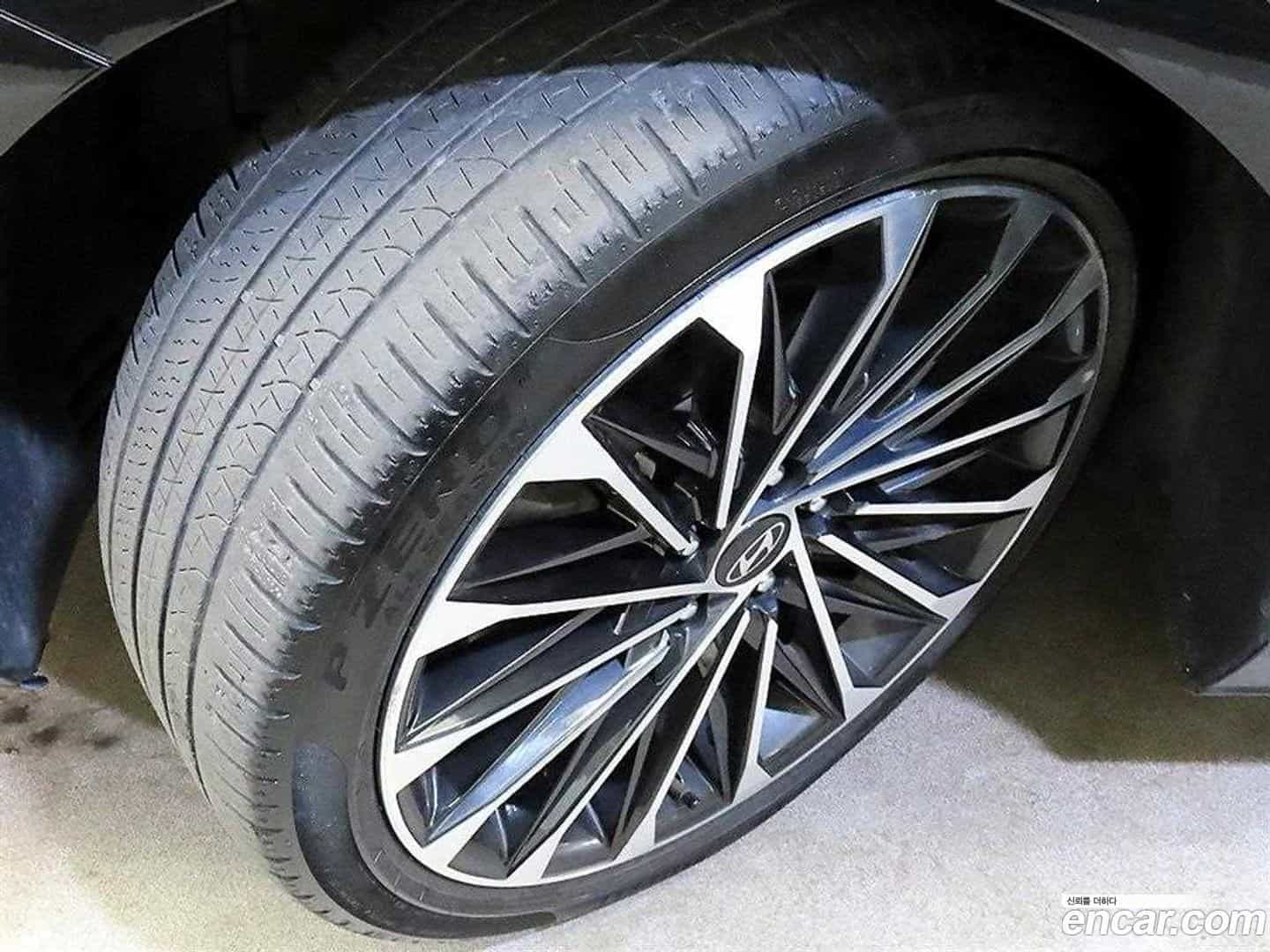 Grandeur Hyundai 2023.1-OPTION-024