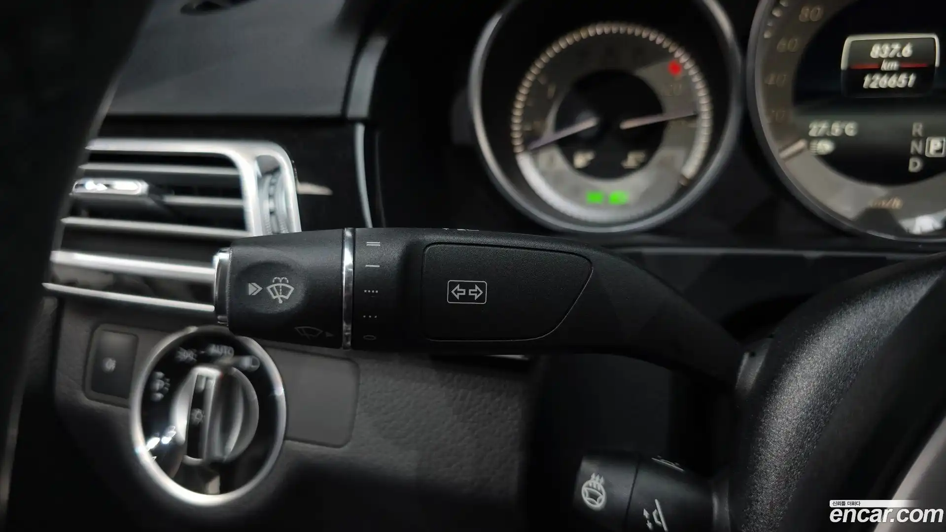 E-Class Mercedes-Benz 2015.10-OPTION-021