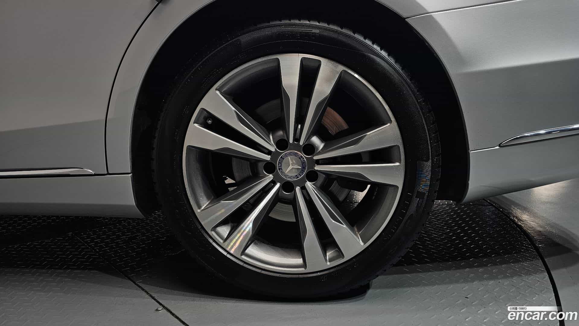 S-Class Mercedes-Benz 2014.9-OUTER-031